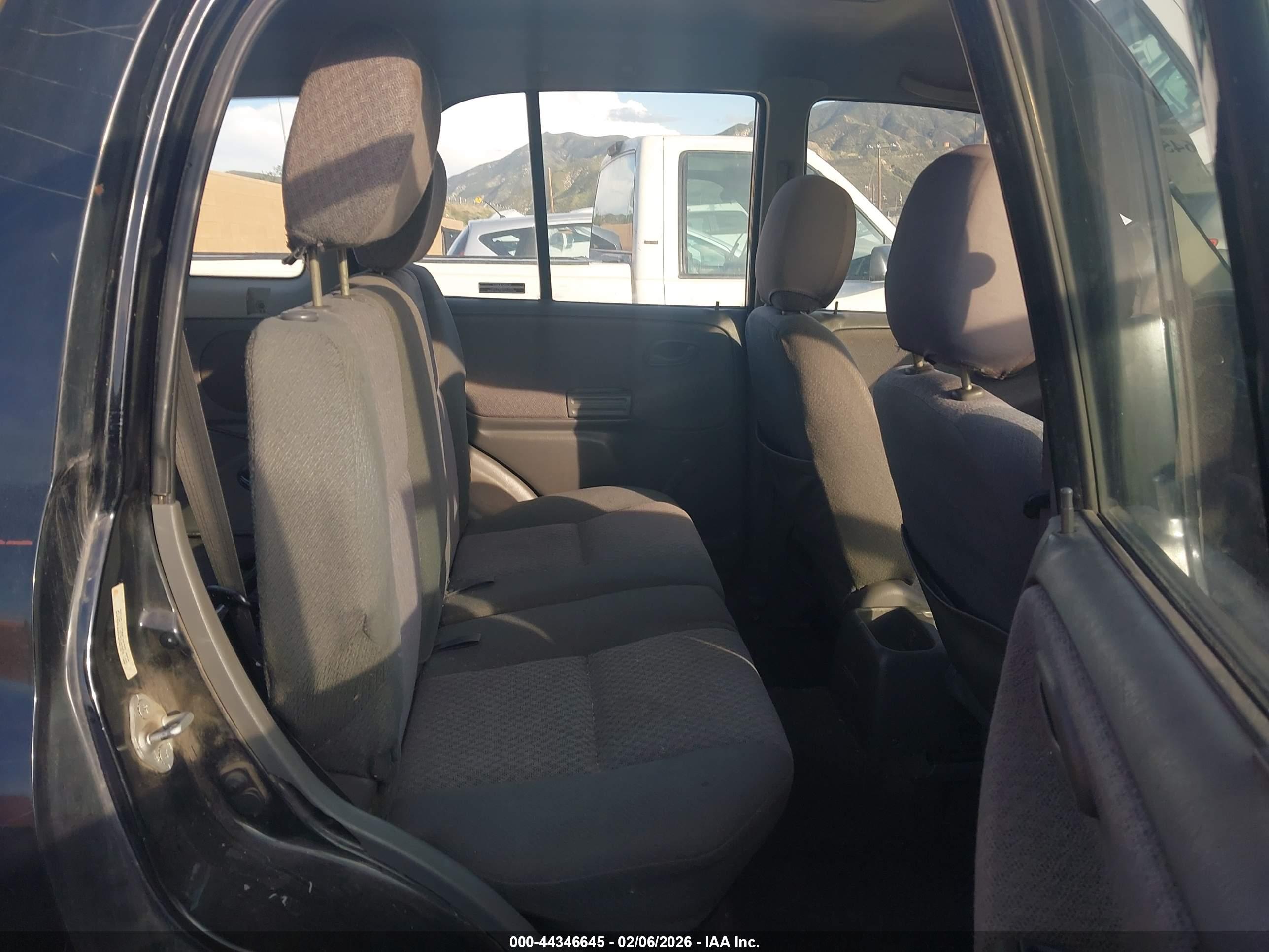 CHEVROLET TRACKER image 8