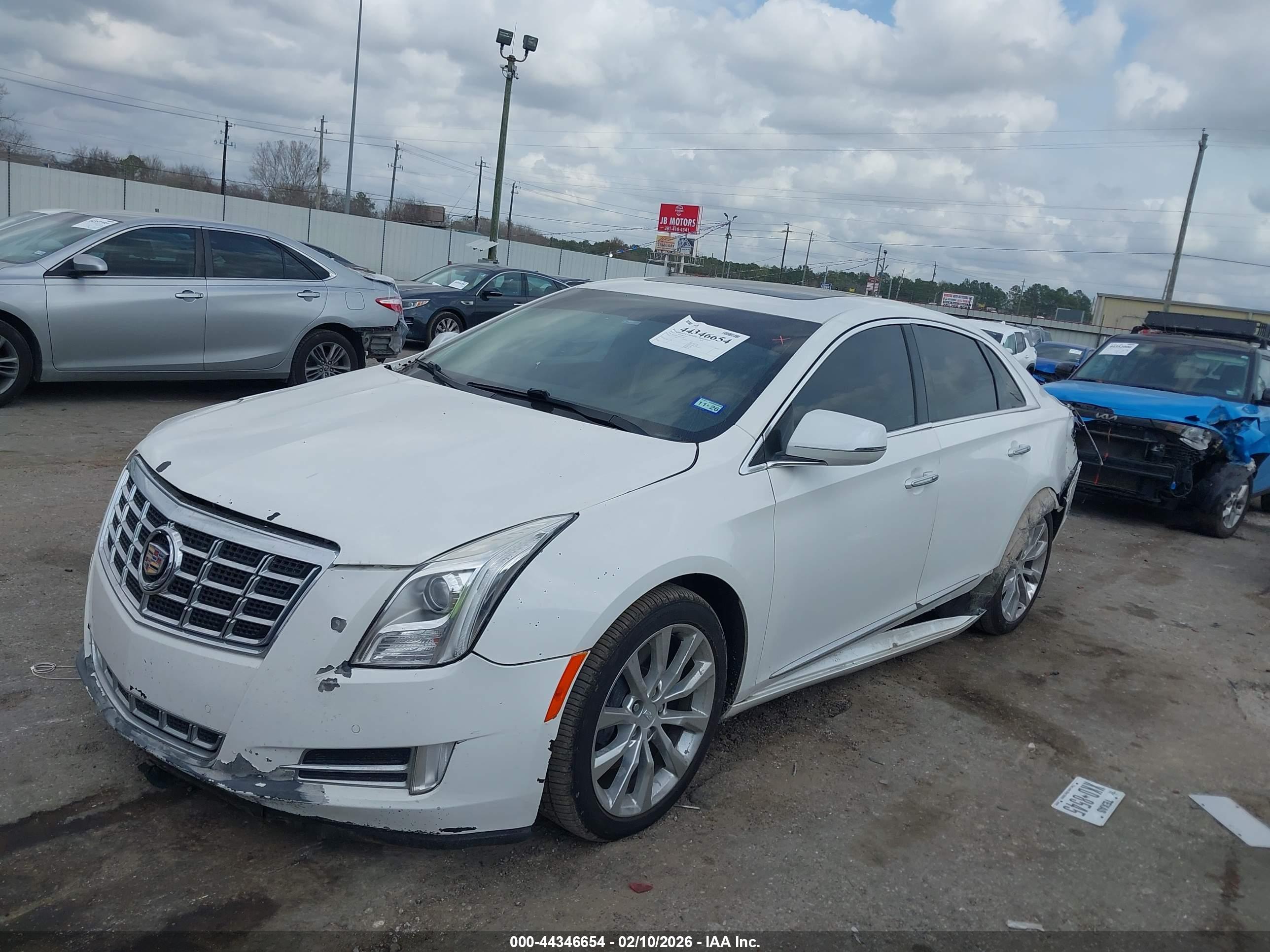 CADILLAC XTS image 2