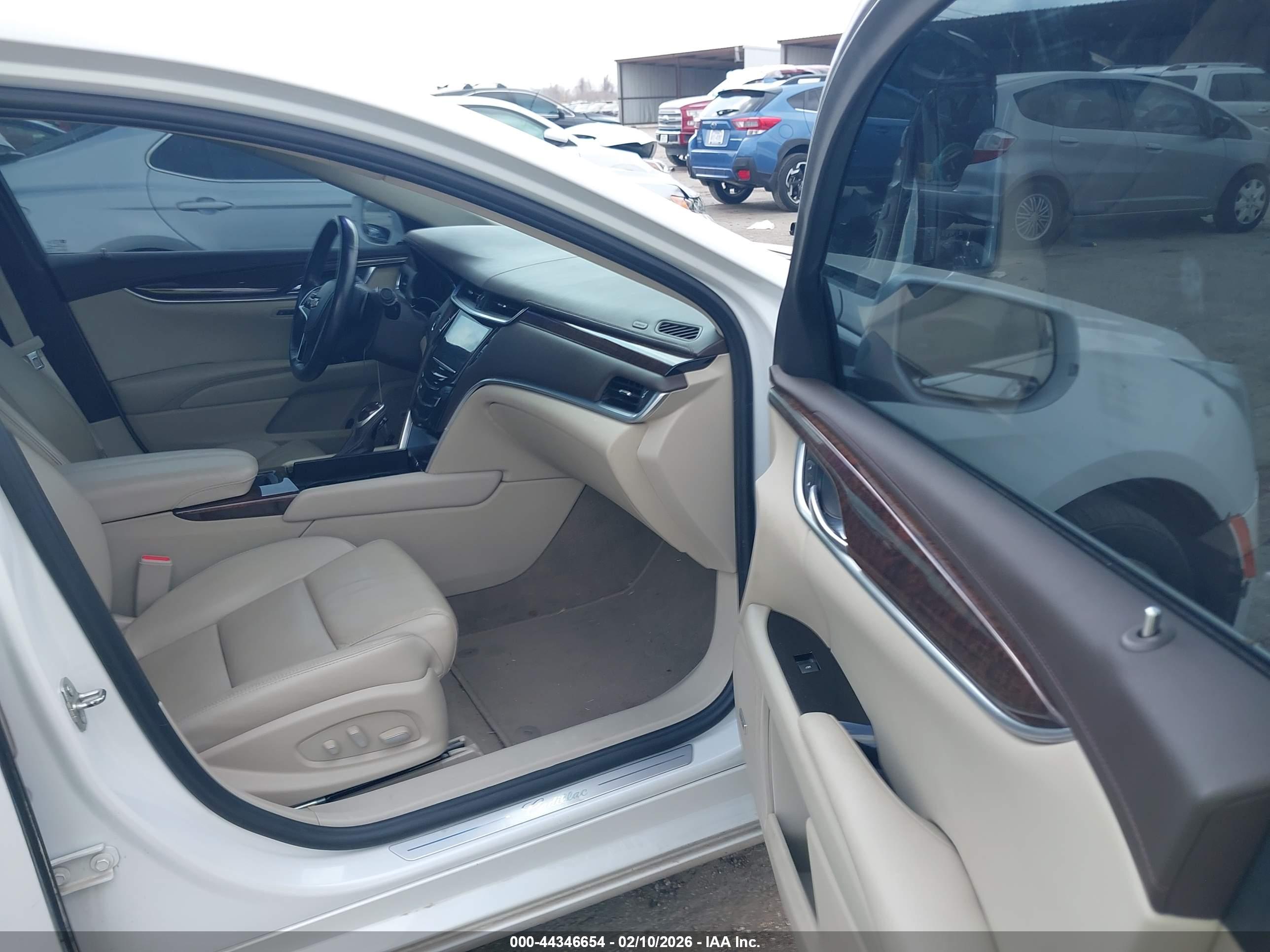CADILLAC XTS image 5