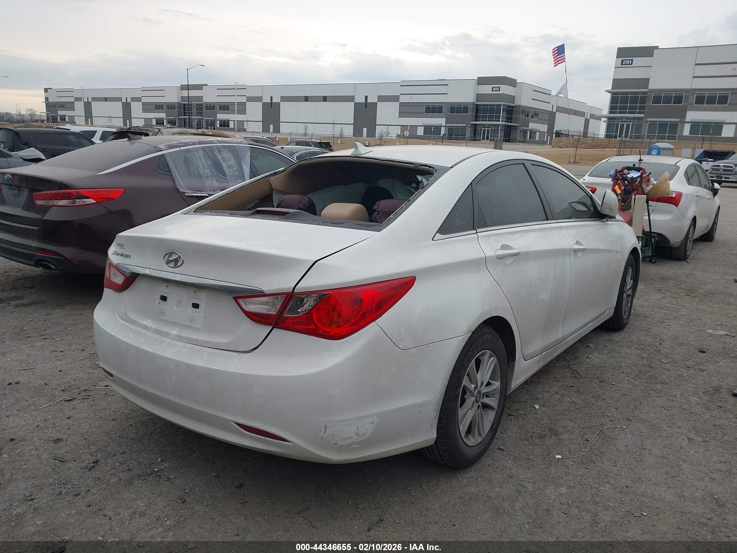 HYUNDAI SONATA image 4