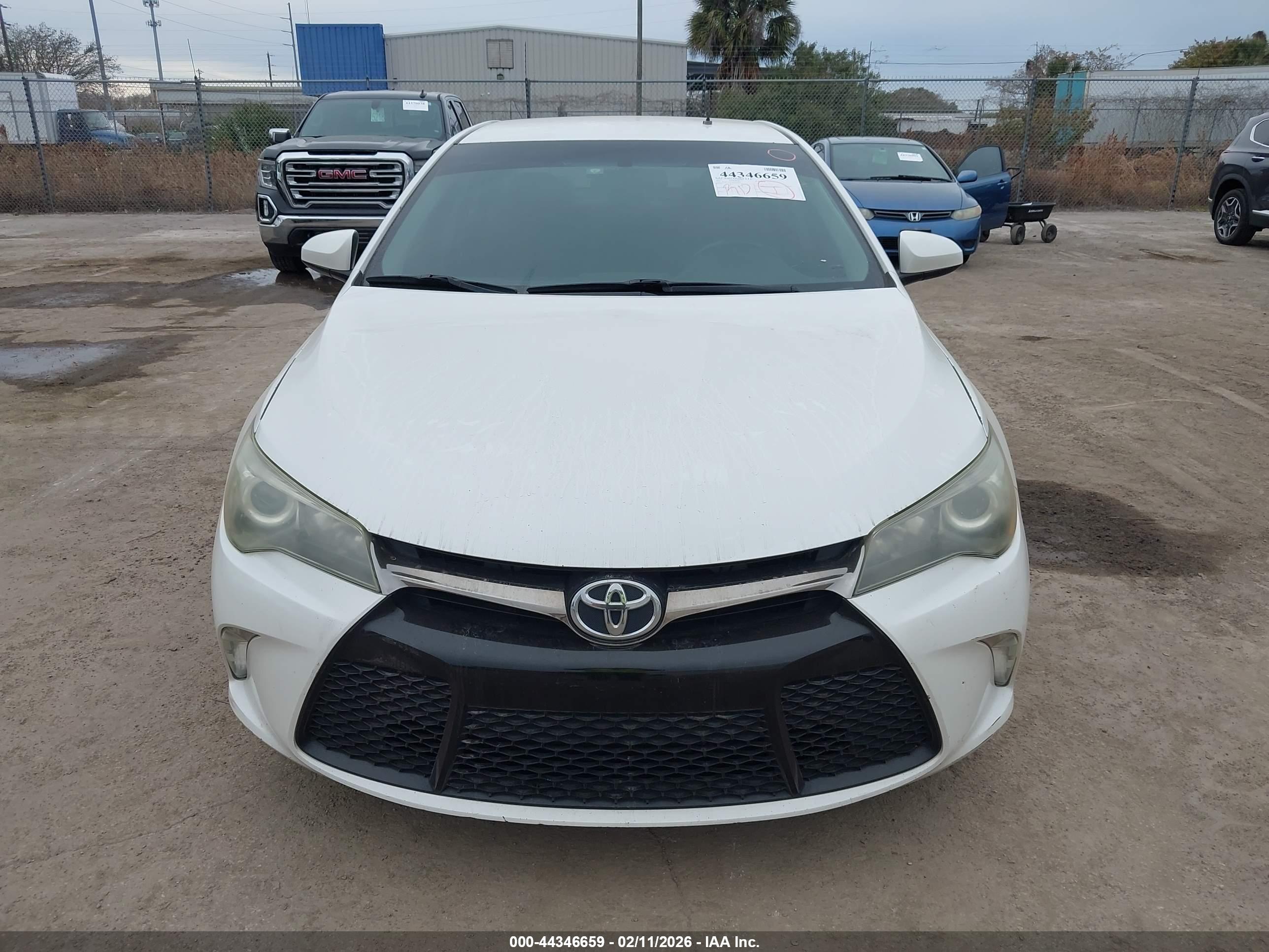 TOYOTA CAMRY image 6