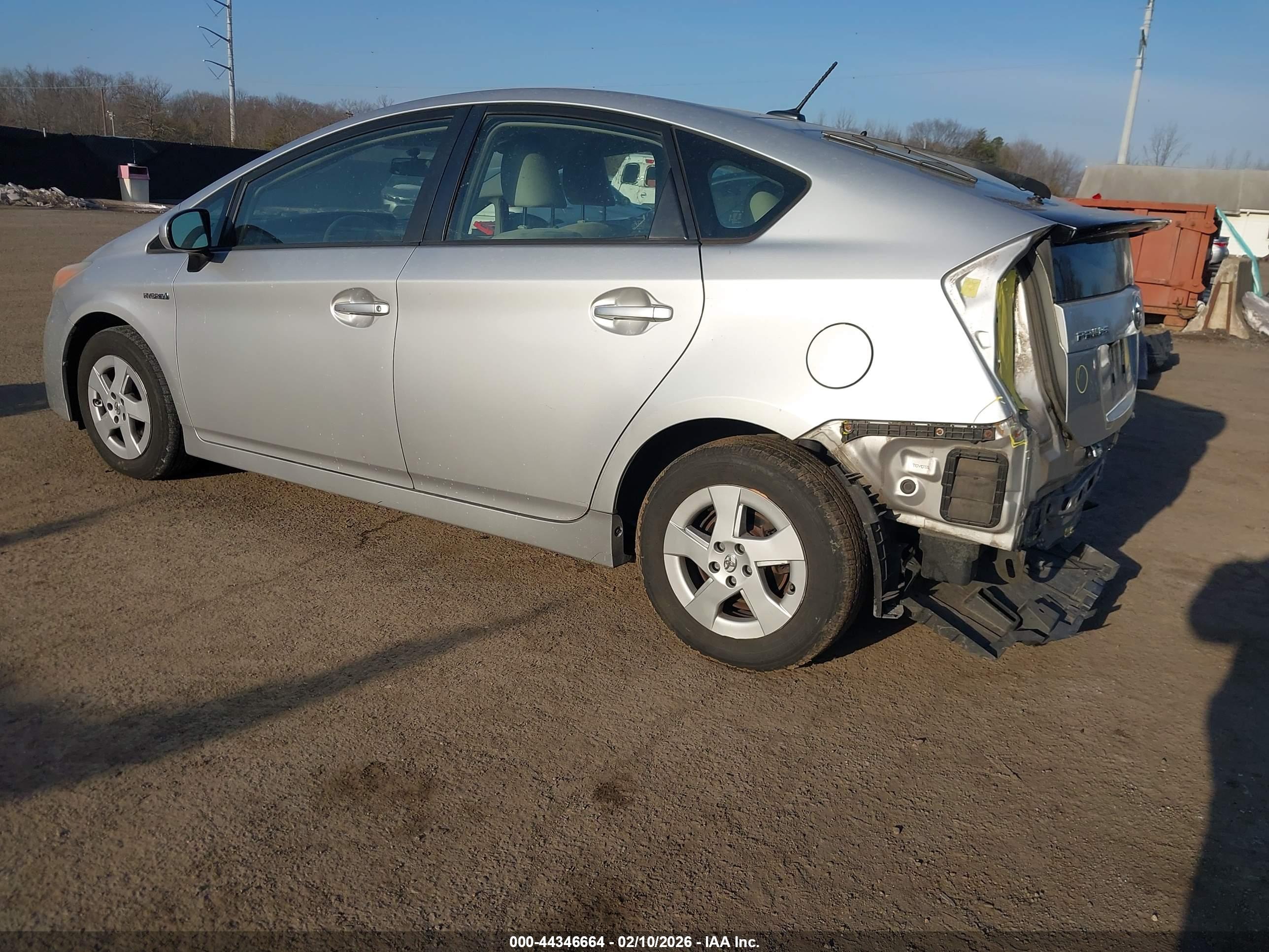 TOYOTA PRIUS image 3
