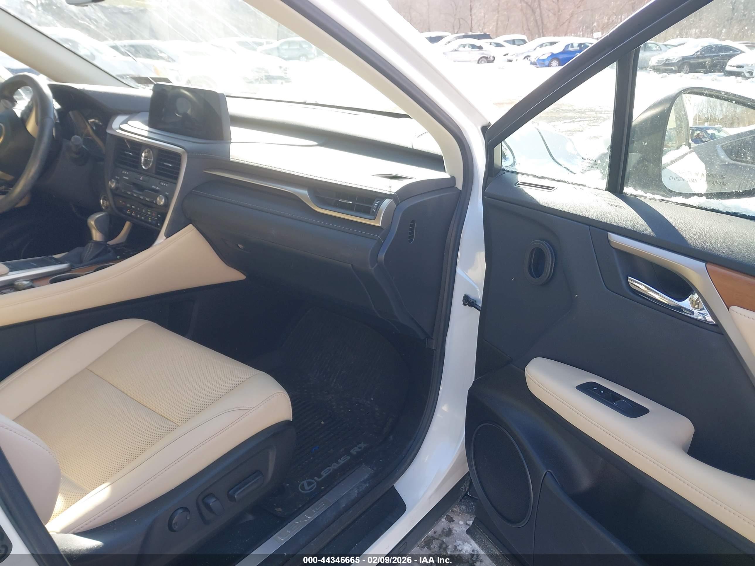 LEXUS RX image 5