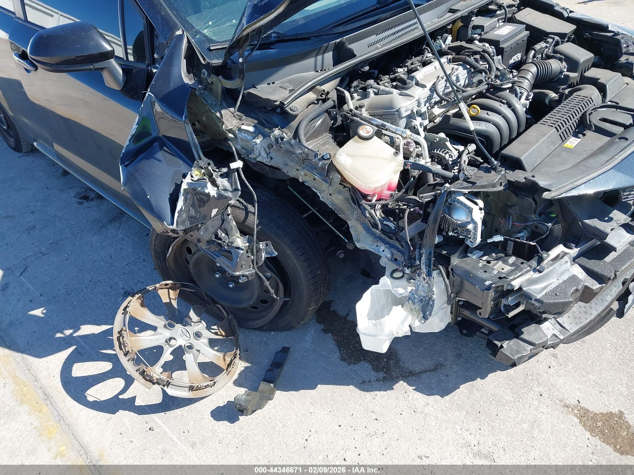 TOYOTA COROLLA image 6