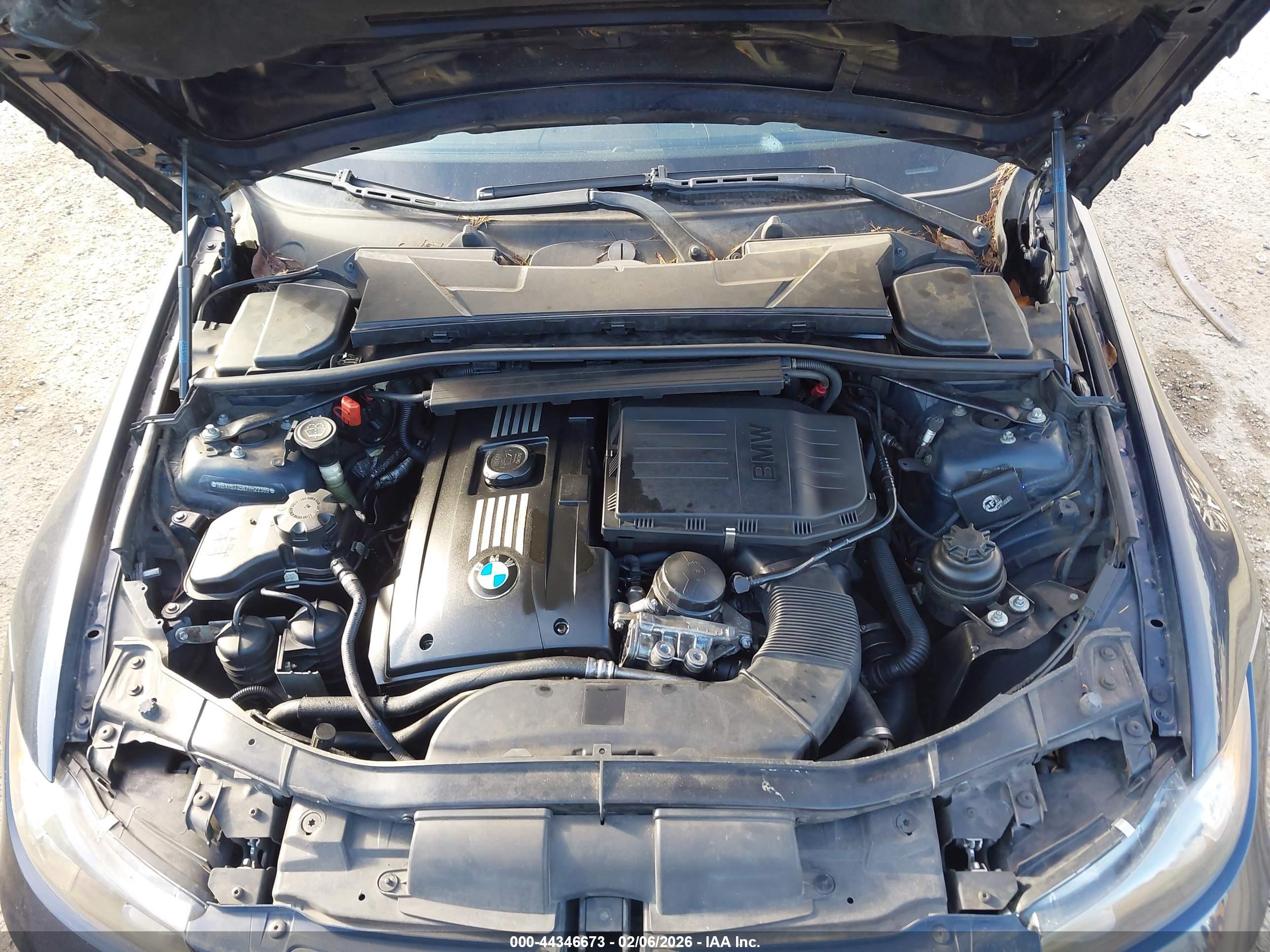 BMW 335I image 10