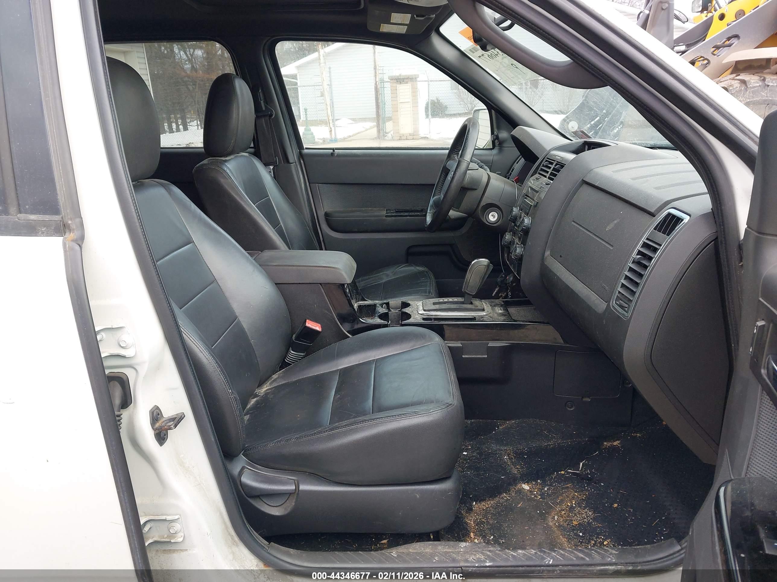 FORD ESCAPE image 5