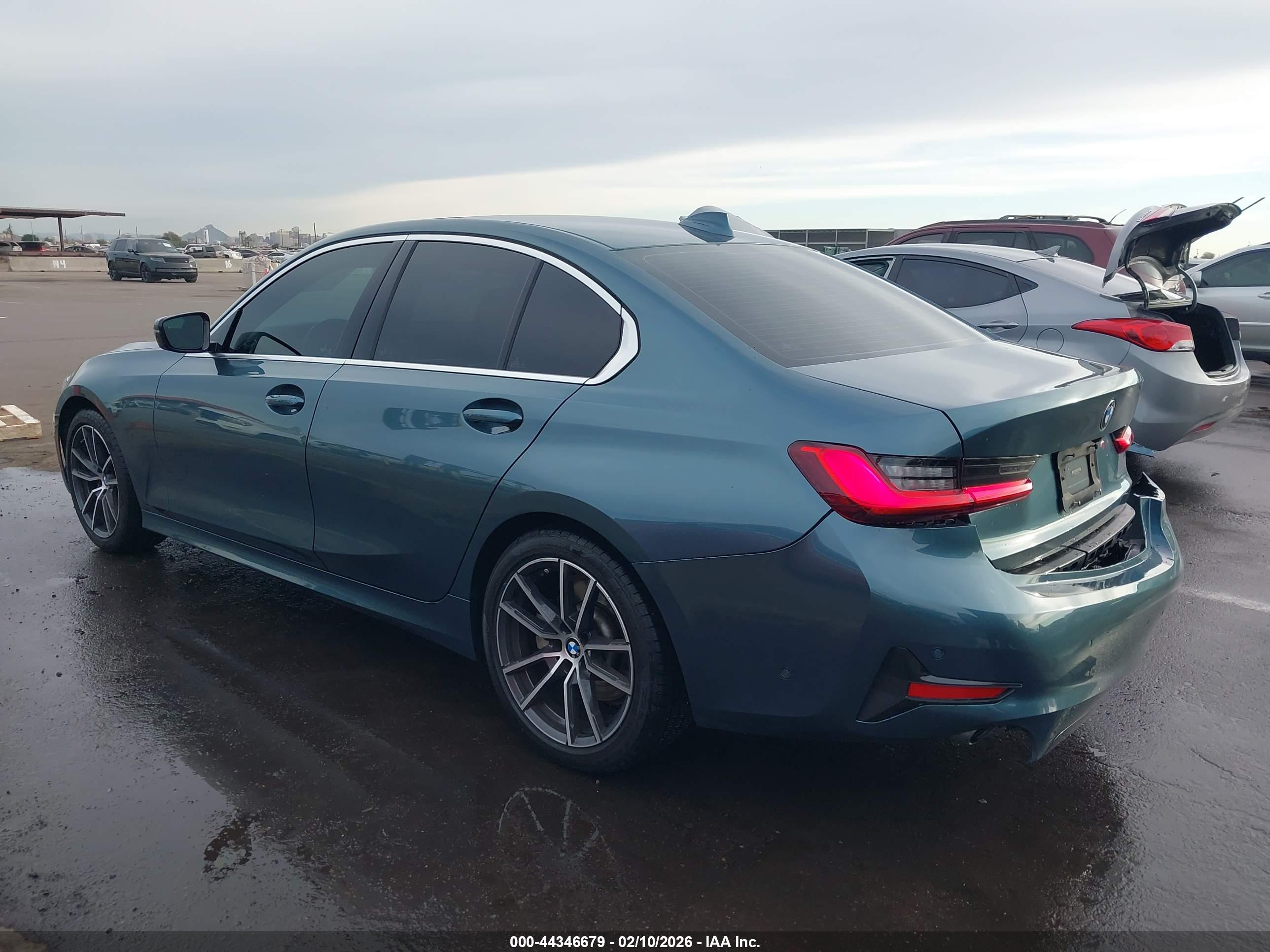 BMW 330I image 3