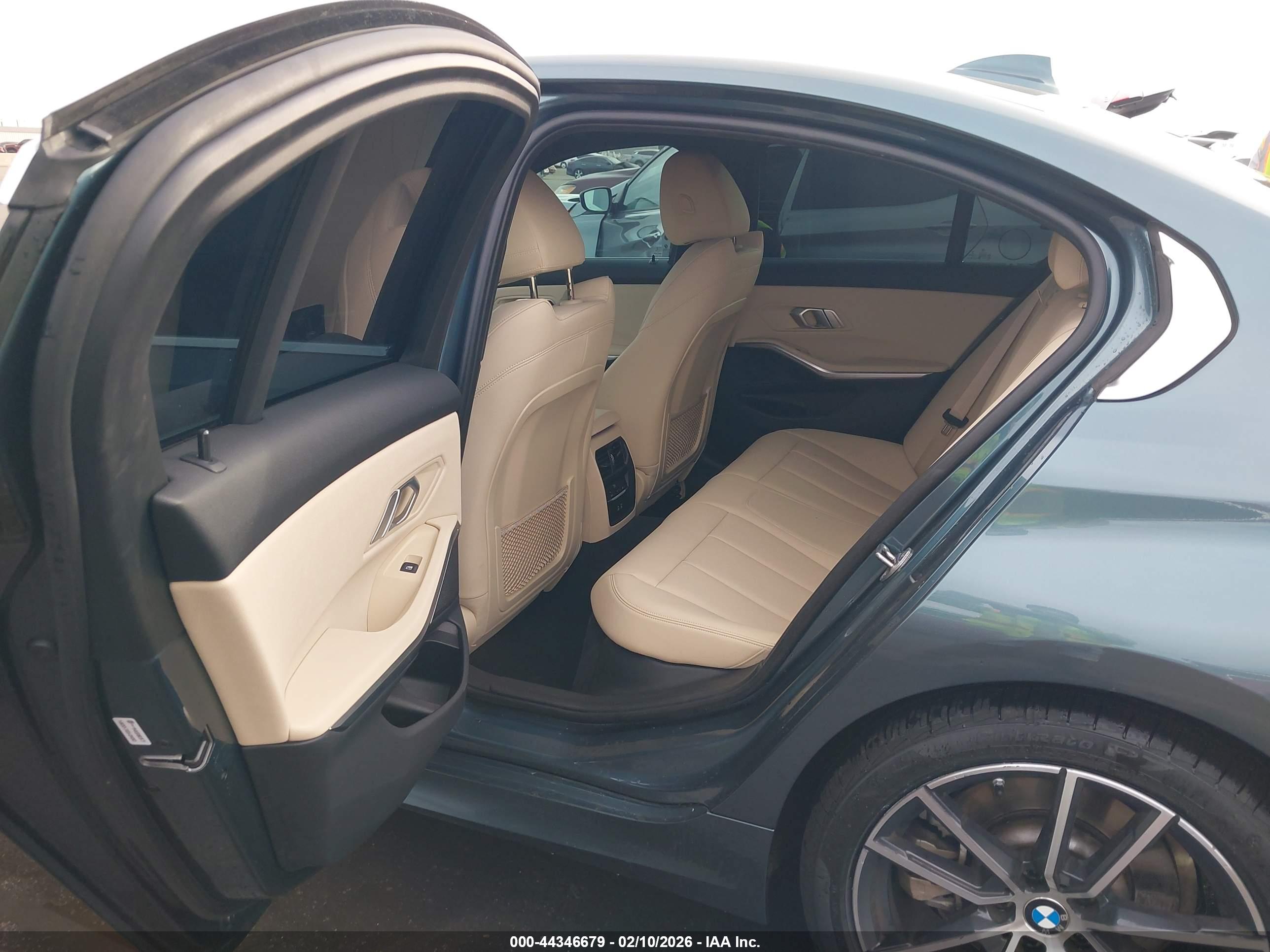 BMW 330I image 8