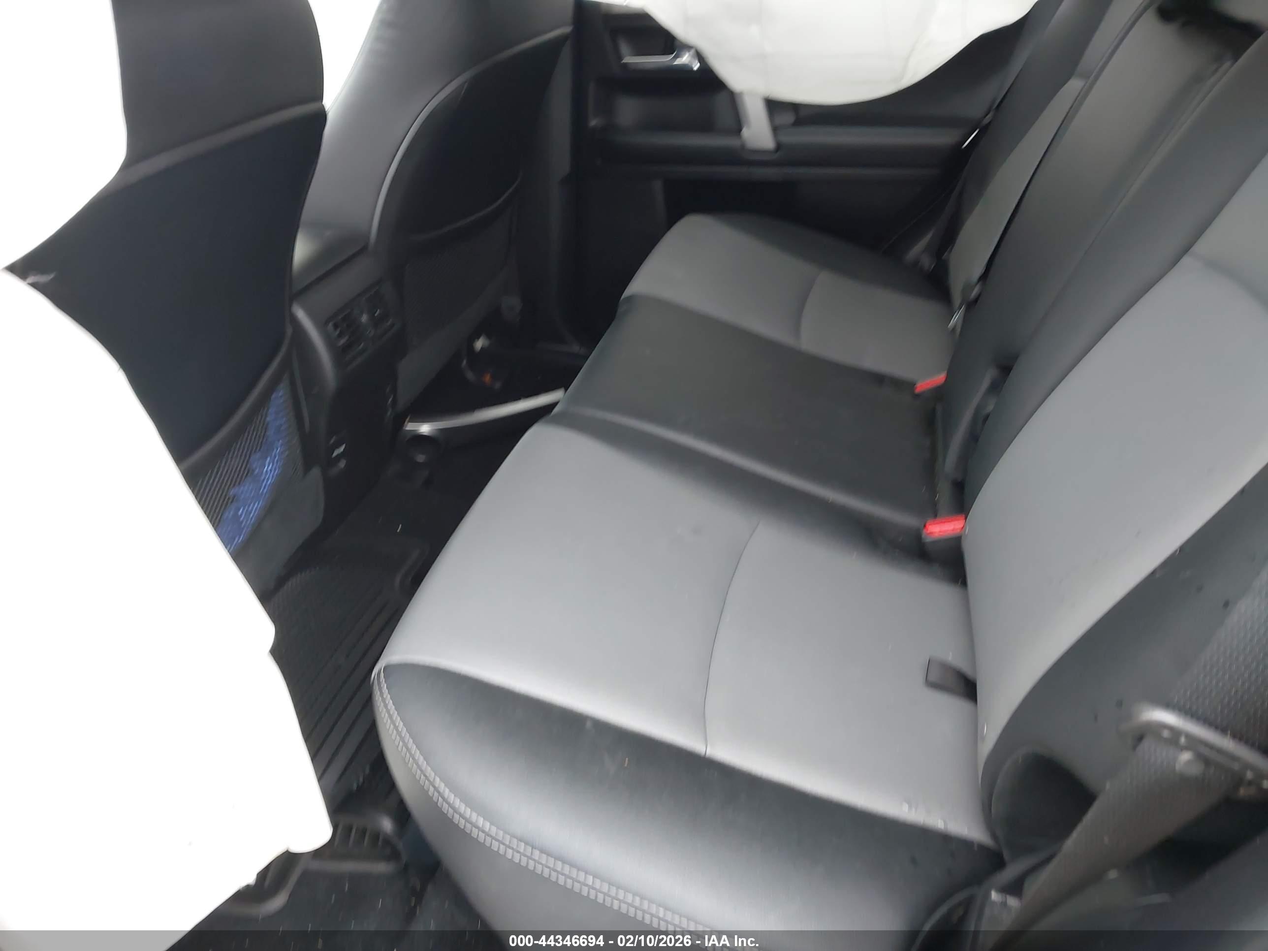 TOYOTA 4RUNNER image 8