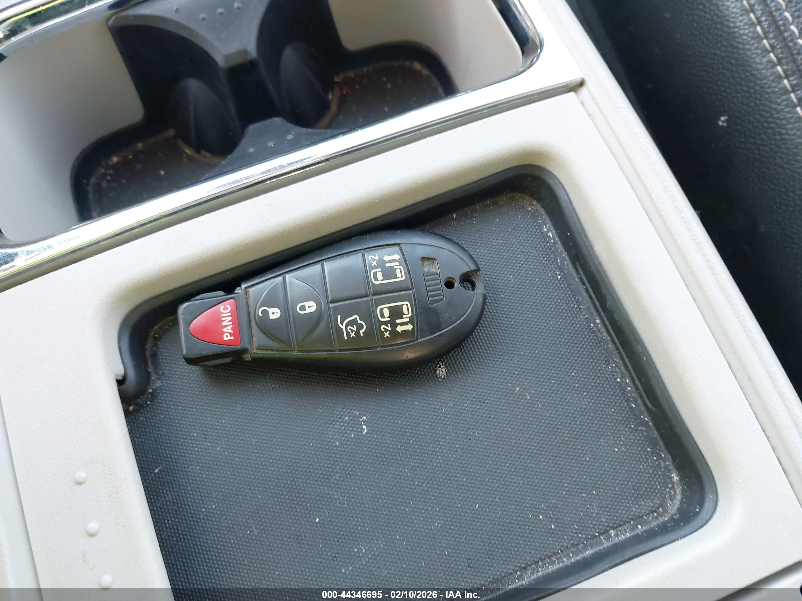 CHRYSLER TOWN image 11