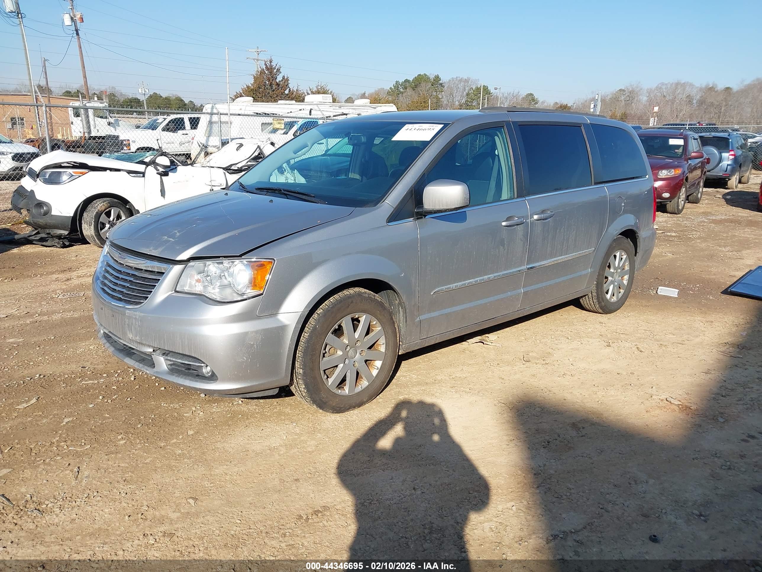 CHRYSLER TOWN image 2