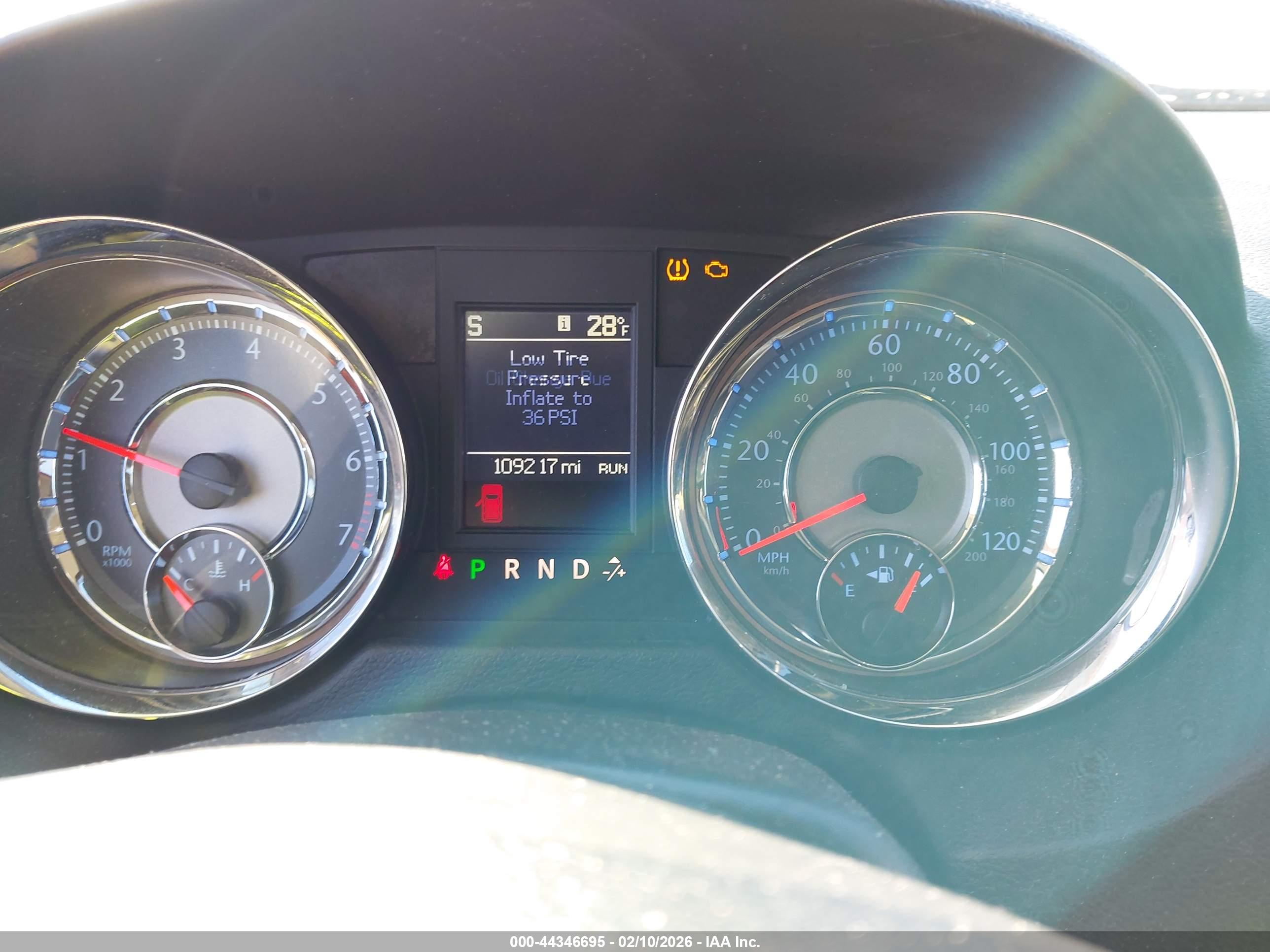 CHRYSLER TOWN image 7