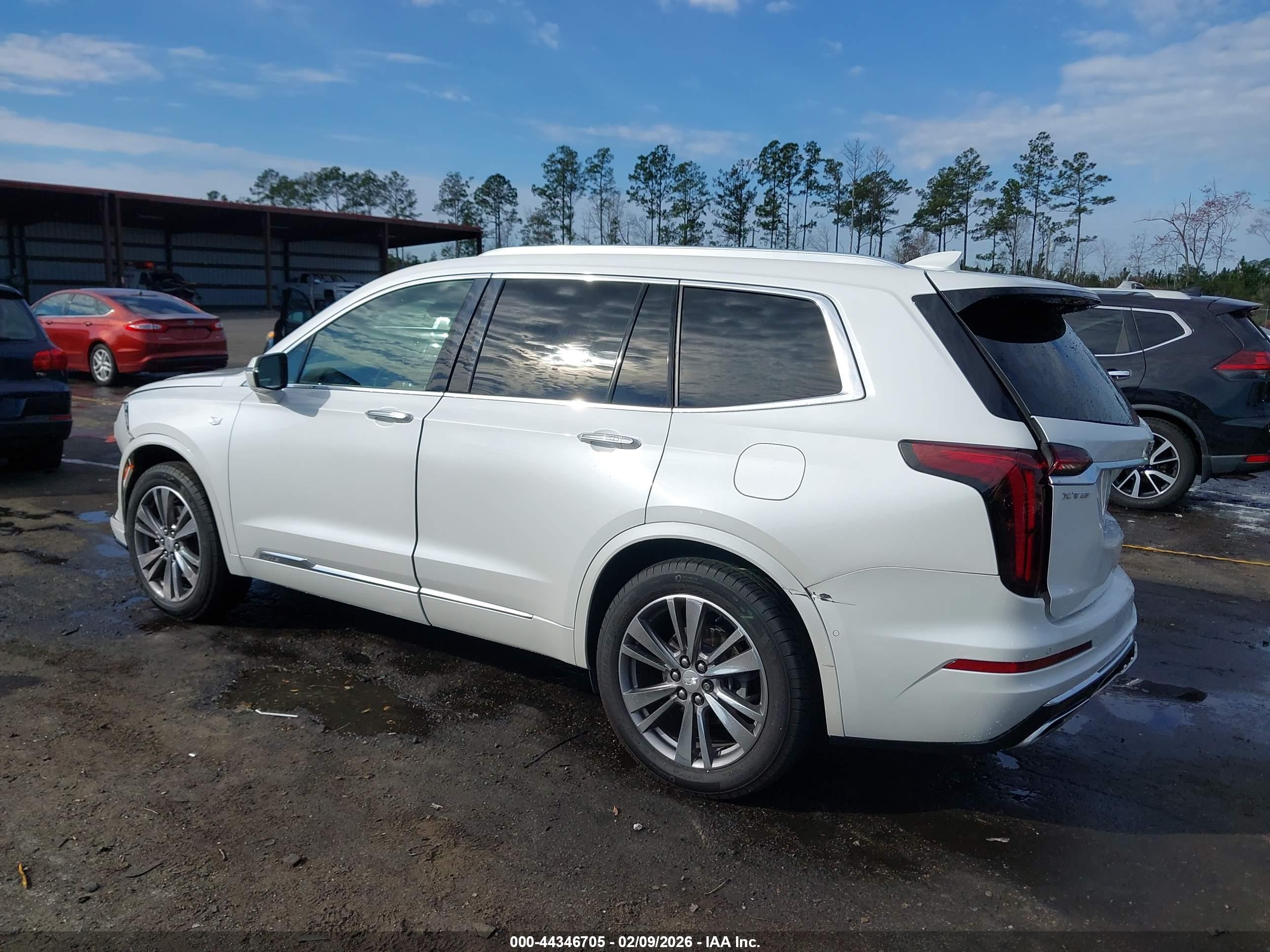 CADILLAC XT6 image 3