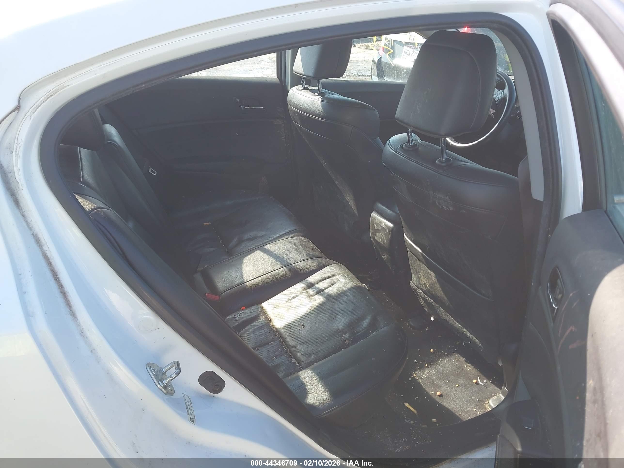 ACURA ILX image 8