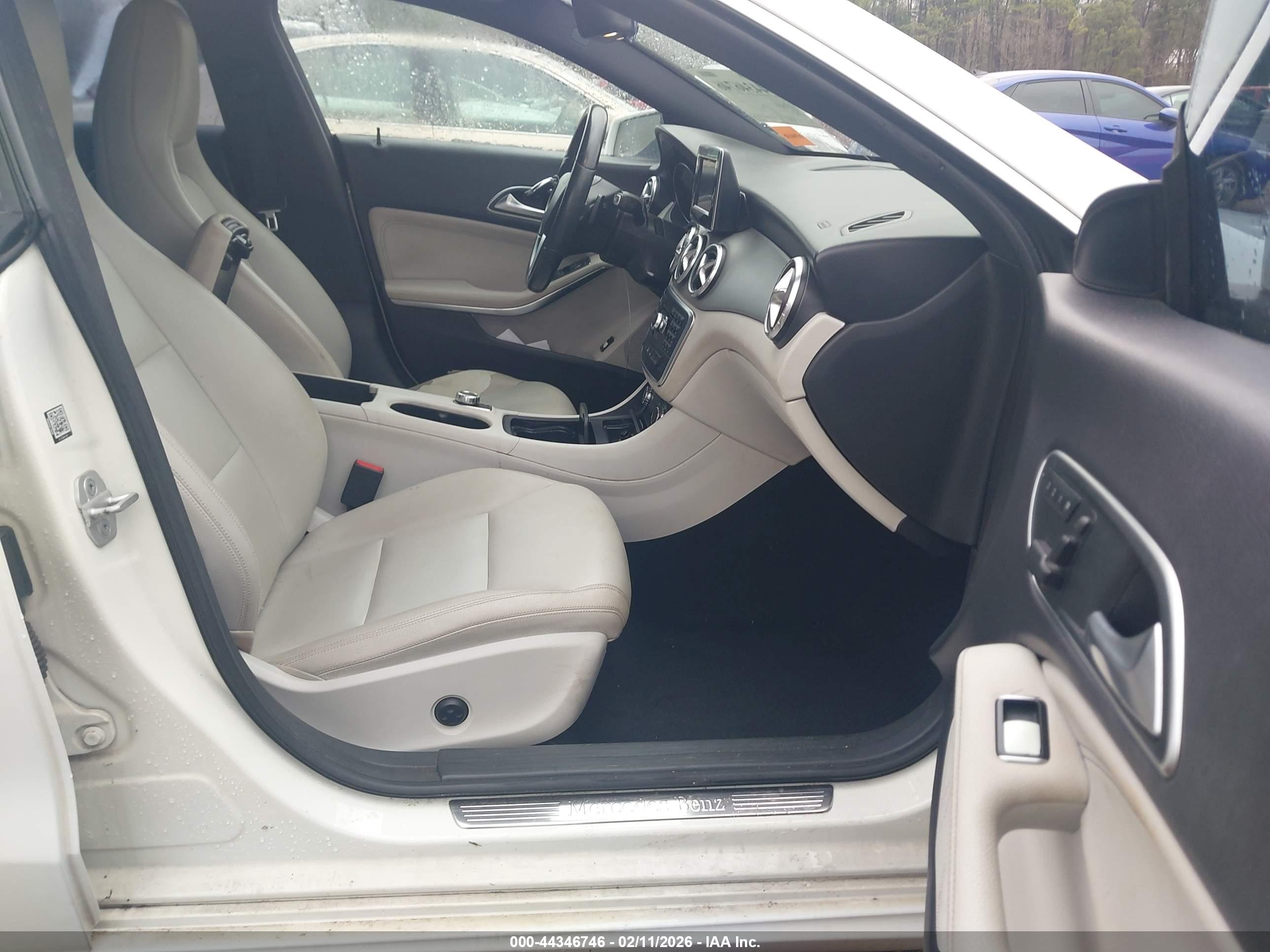 MERCEDES-BENZ CLA image 5