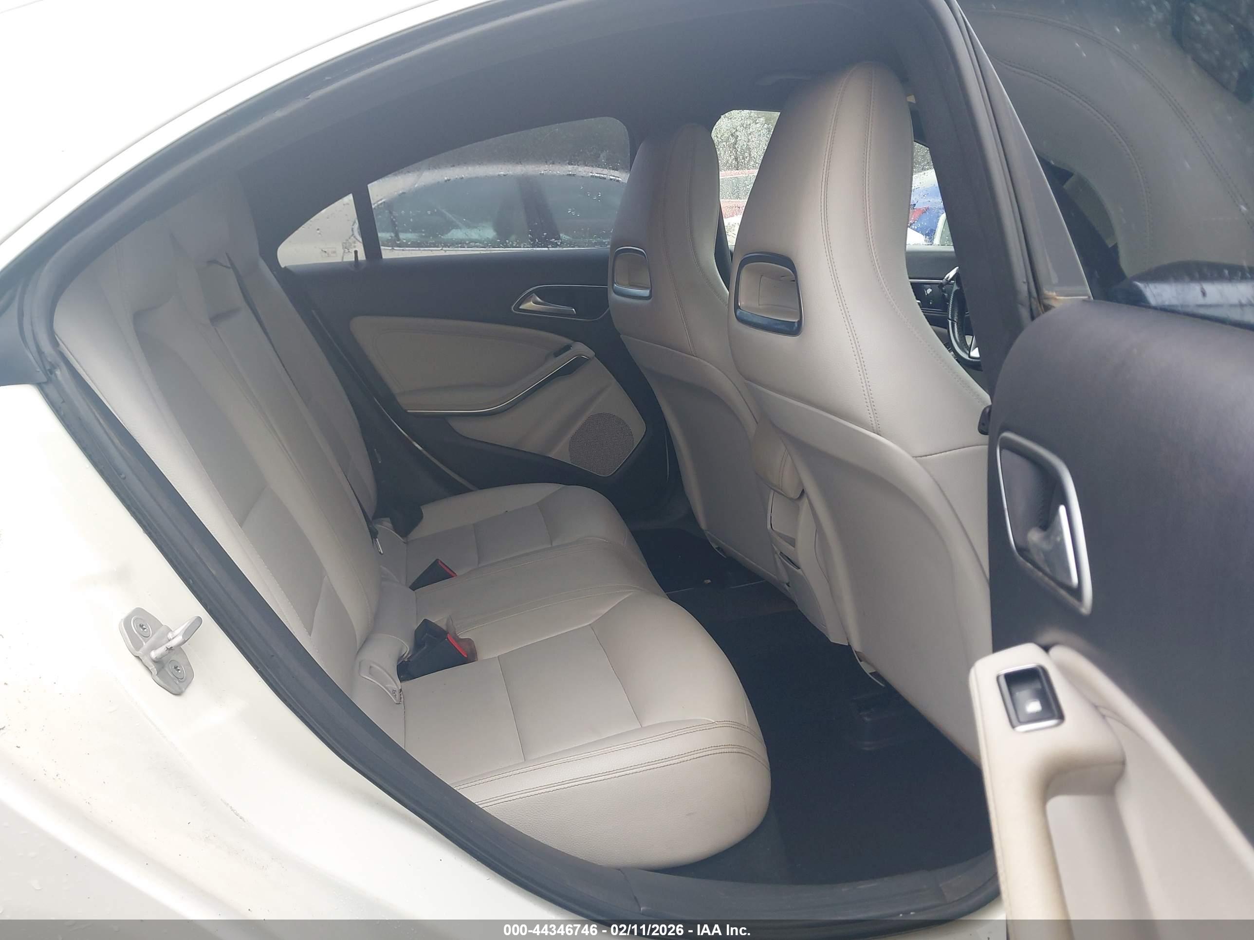 MERCEDES-BENZ CLA image 8