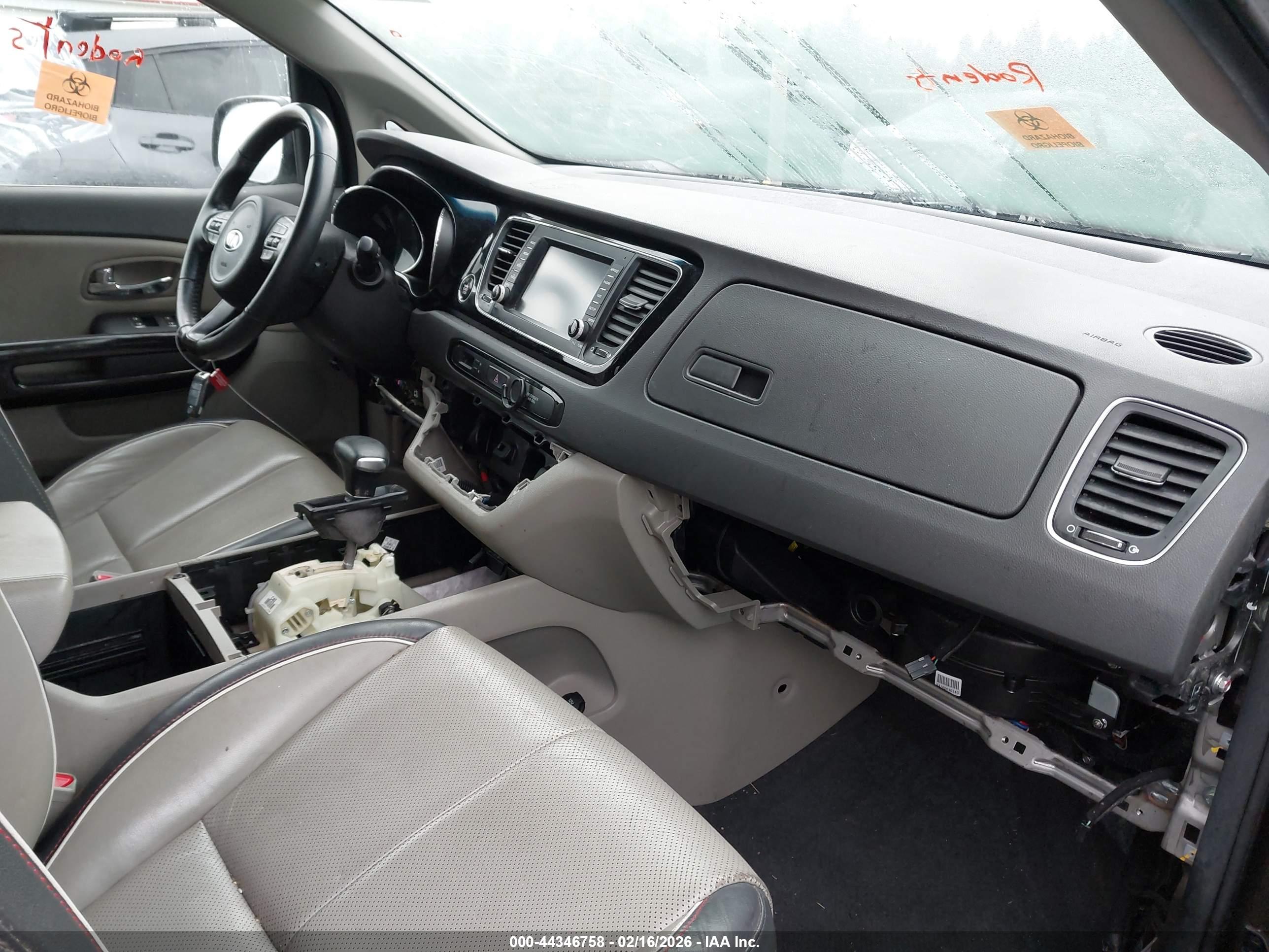 KIA SEDONA image 6
