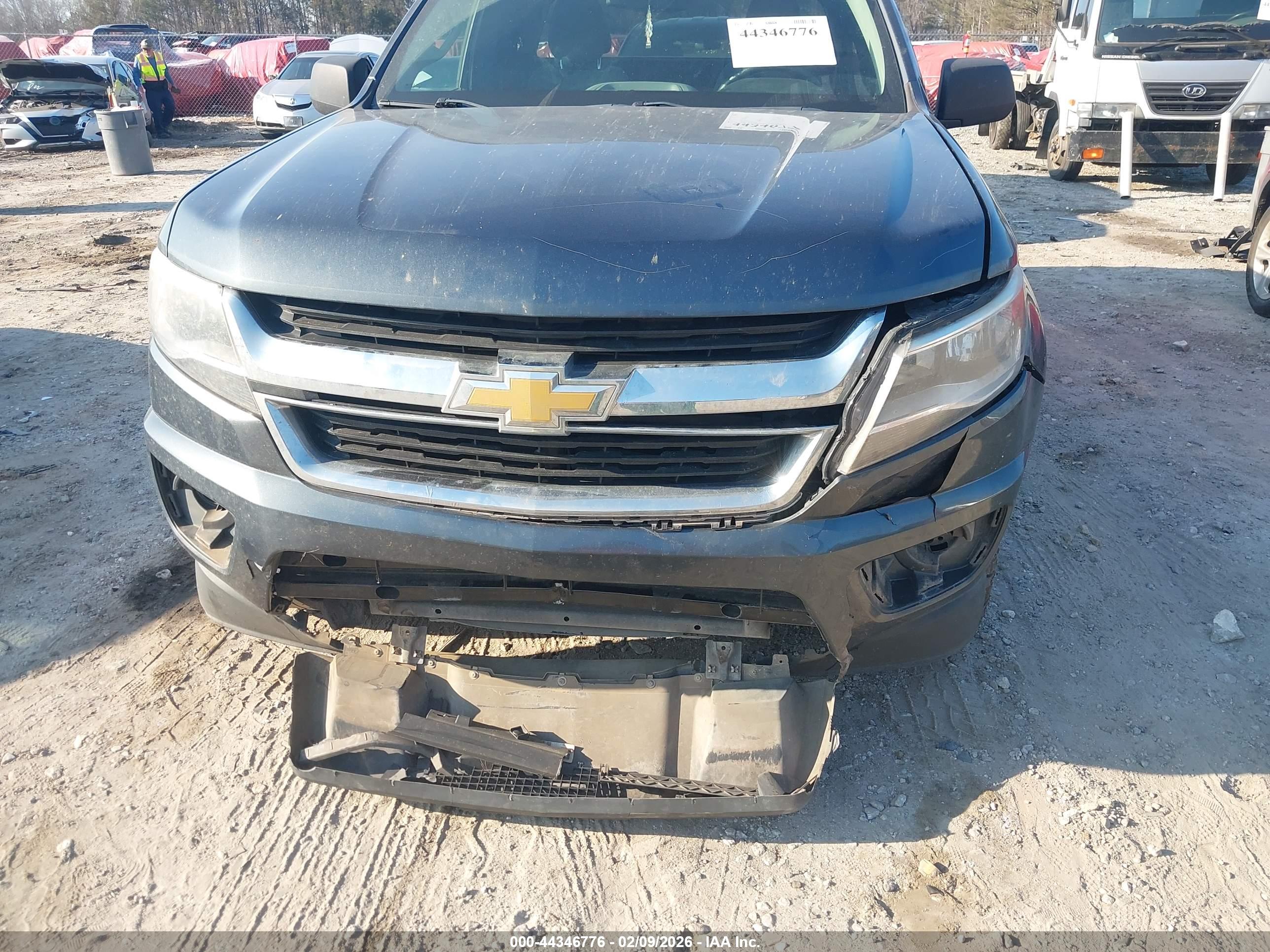 CHEVROLET COLORADO image 6