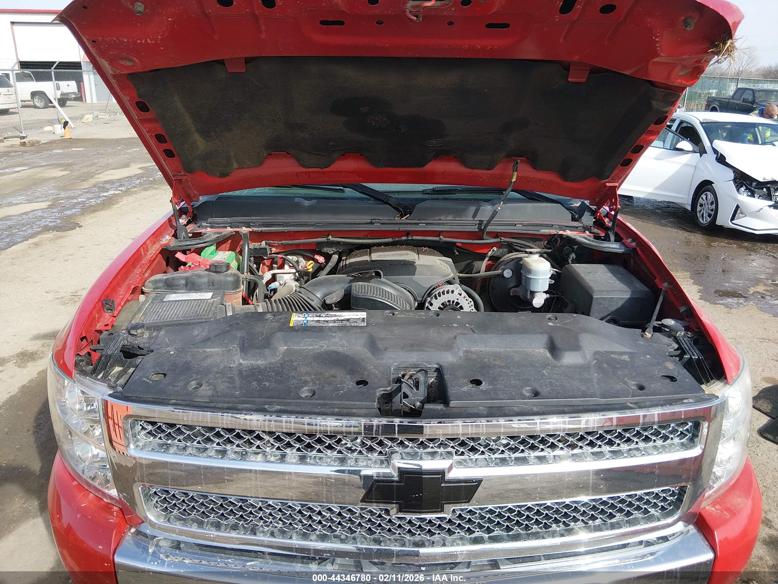CHEVROLET SILVERADO image 10