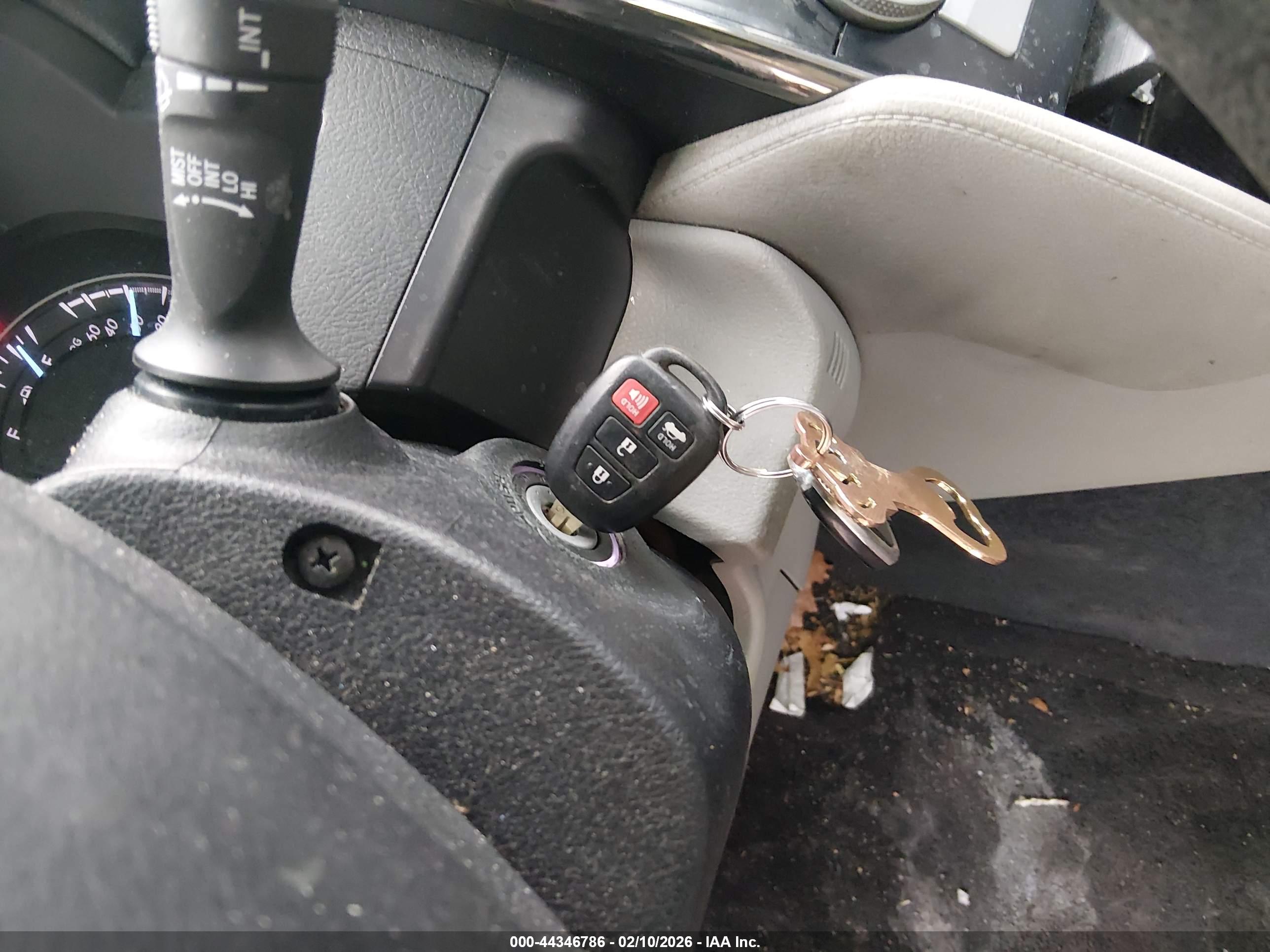 TOYOTA CAMRY image 11