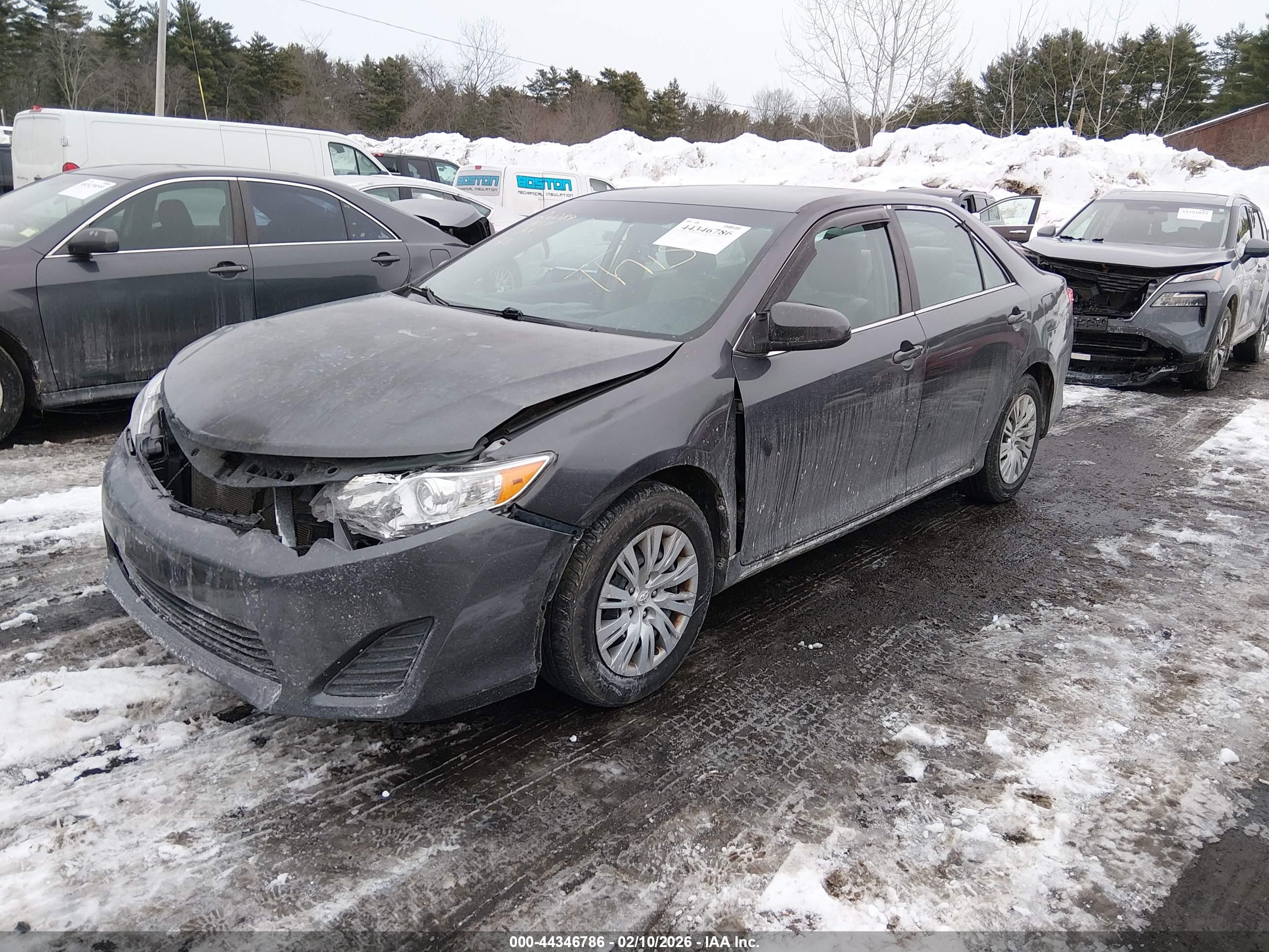TOYOTA CAMRY image 2