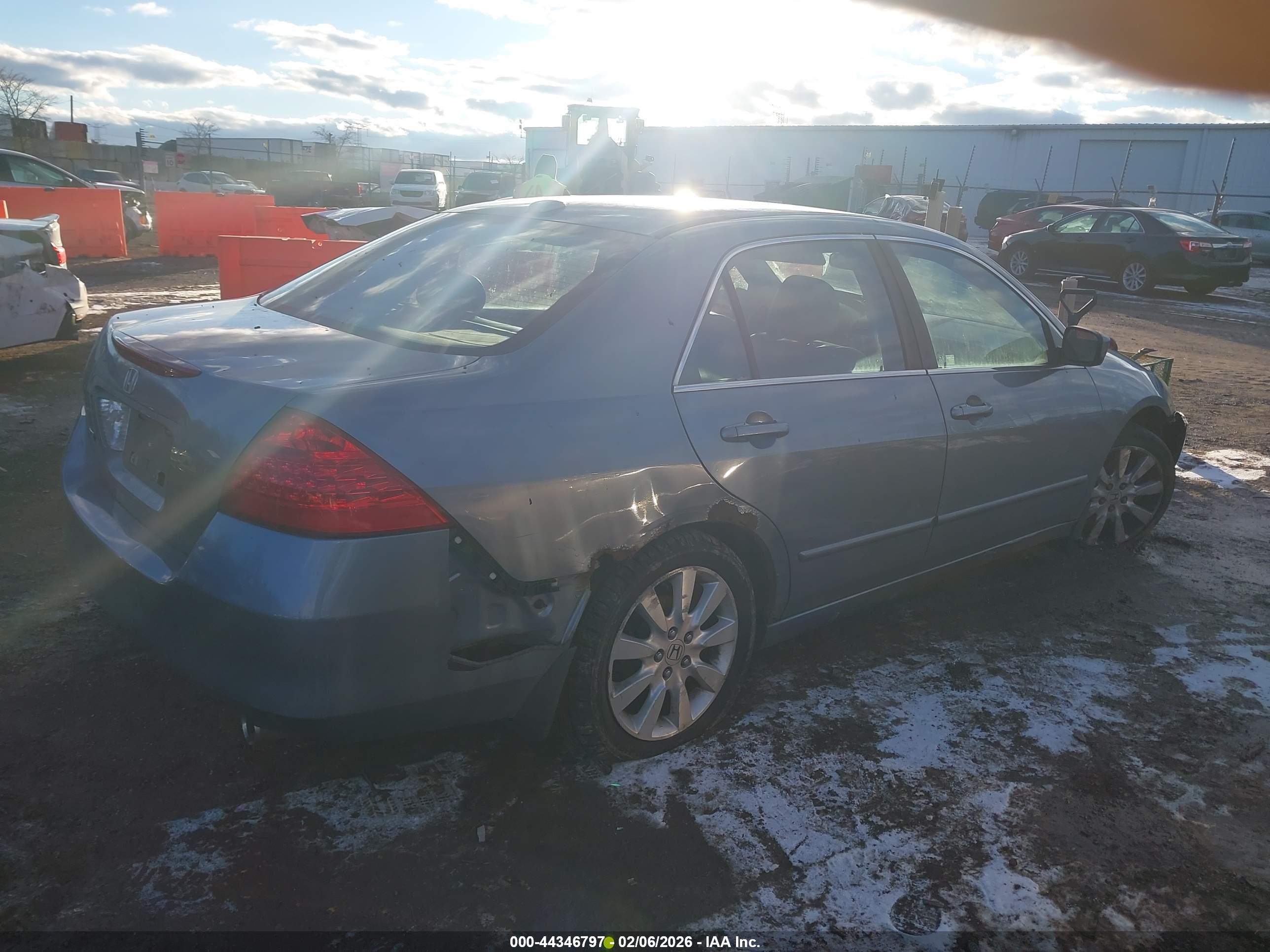 HONDA ACCORD image 4