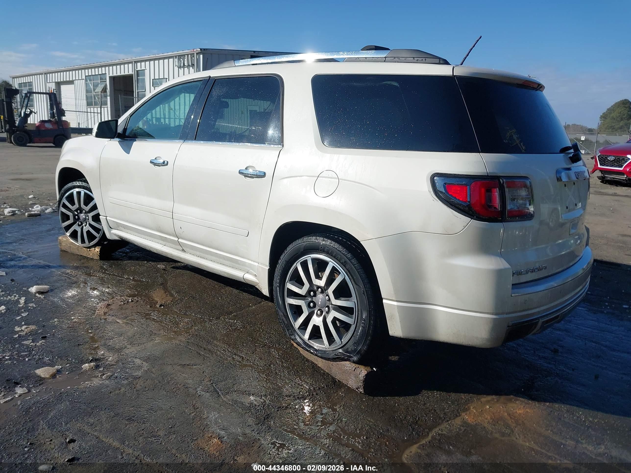 GMC ACADIA image 3