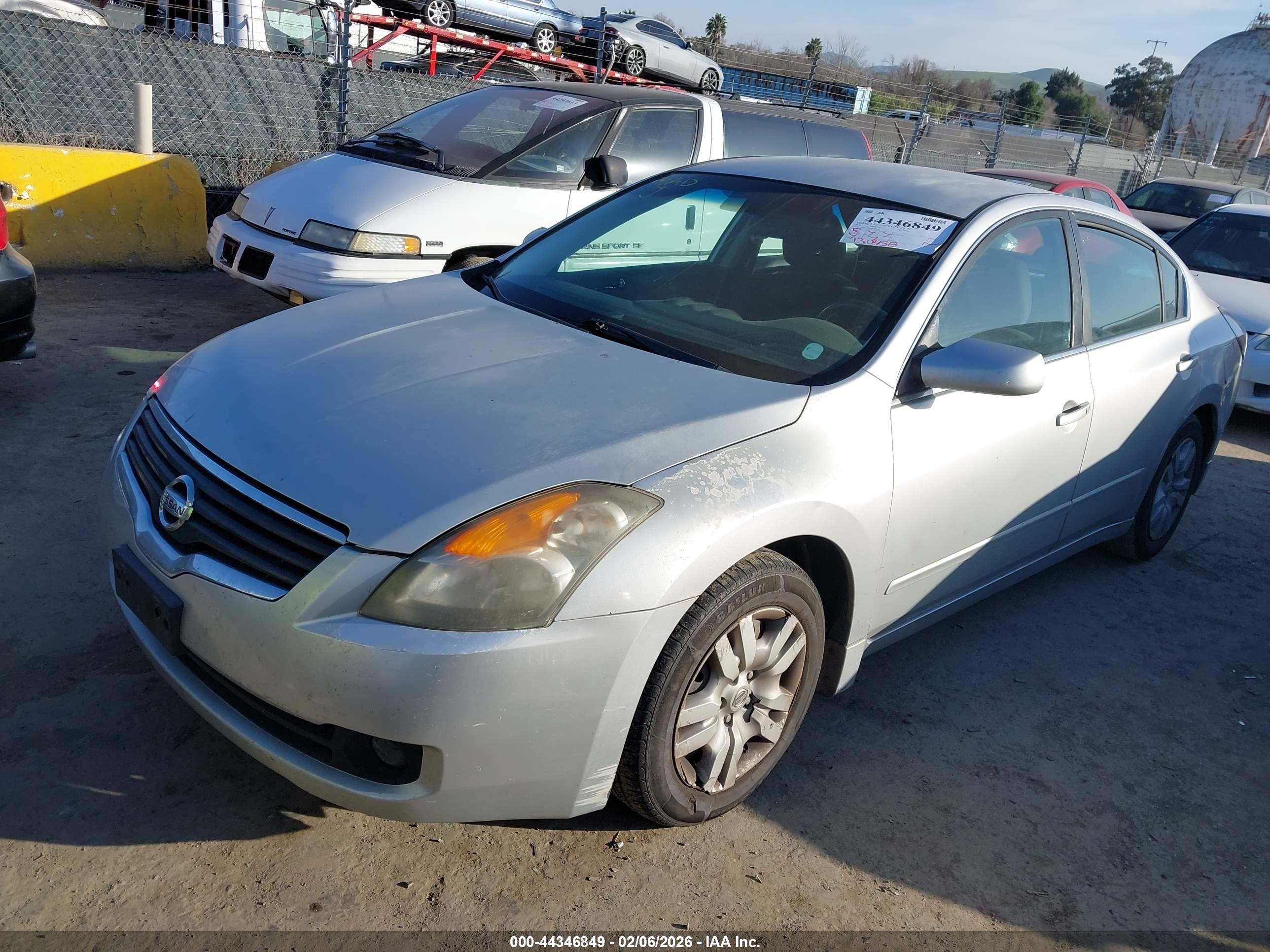 NISSAN ALTIMA image 2