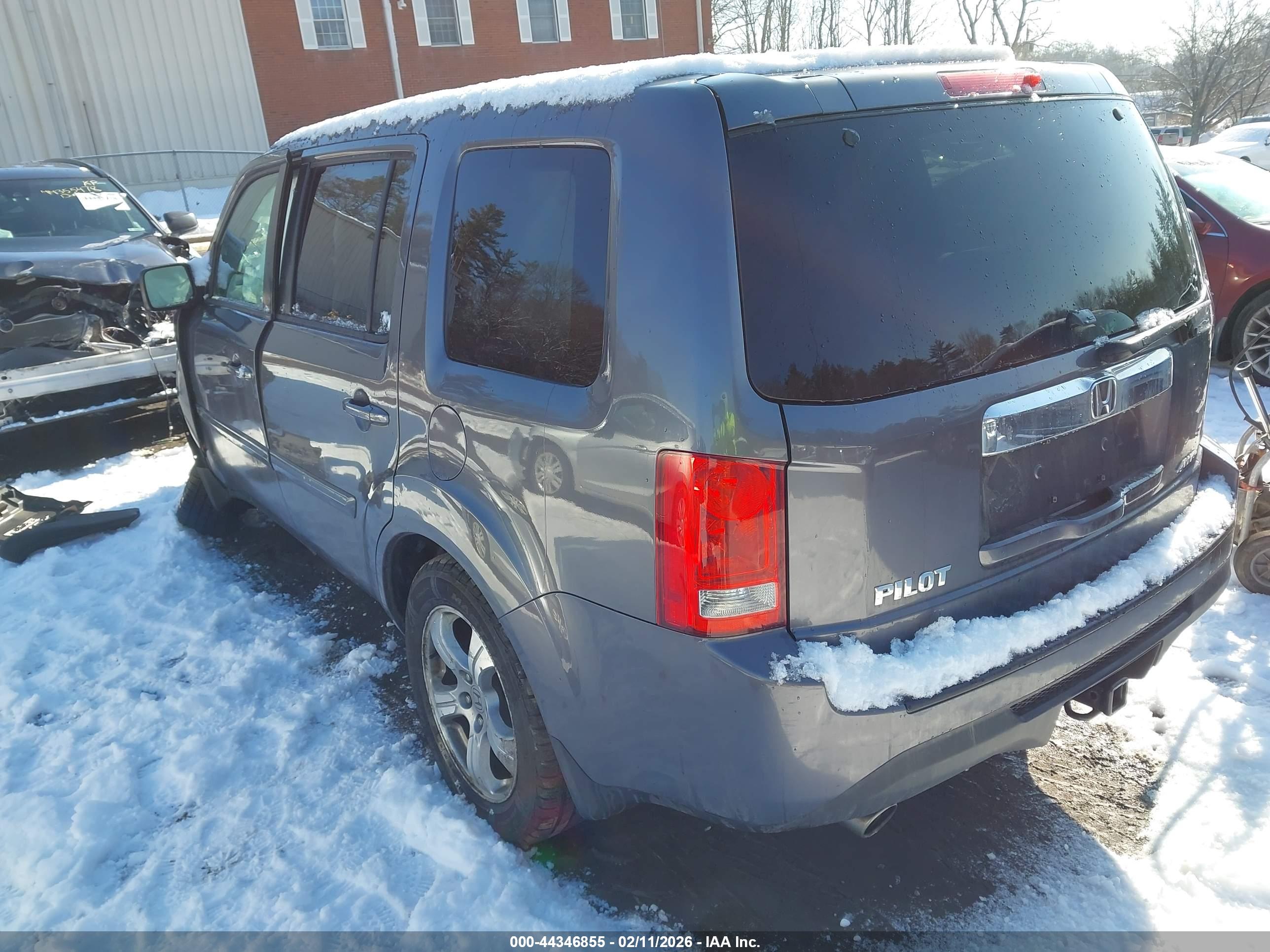 HONDA PILOT image 3