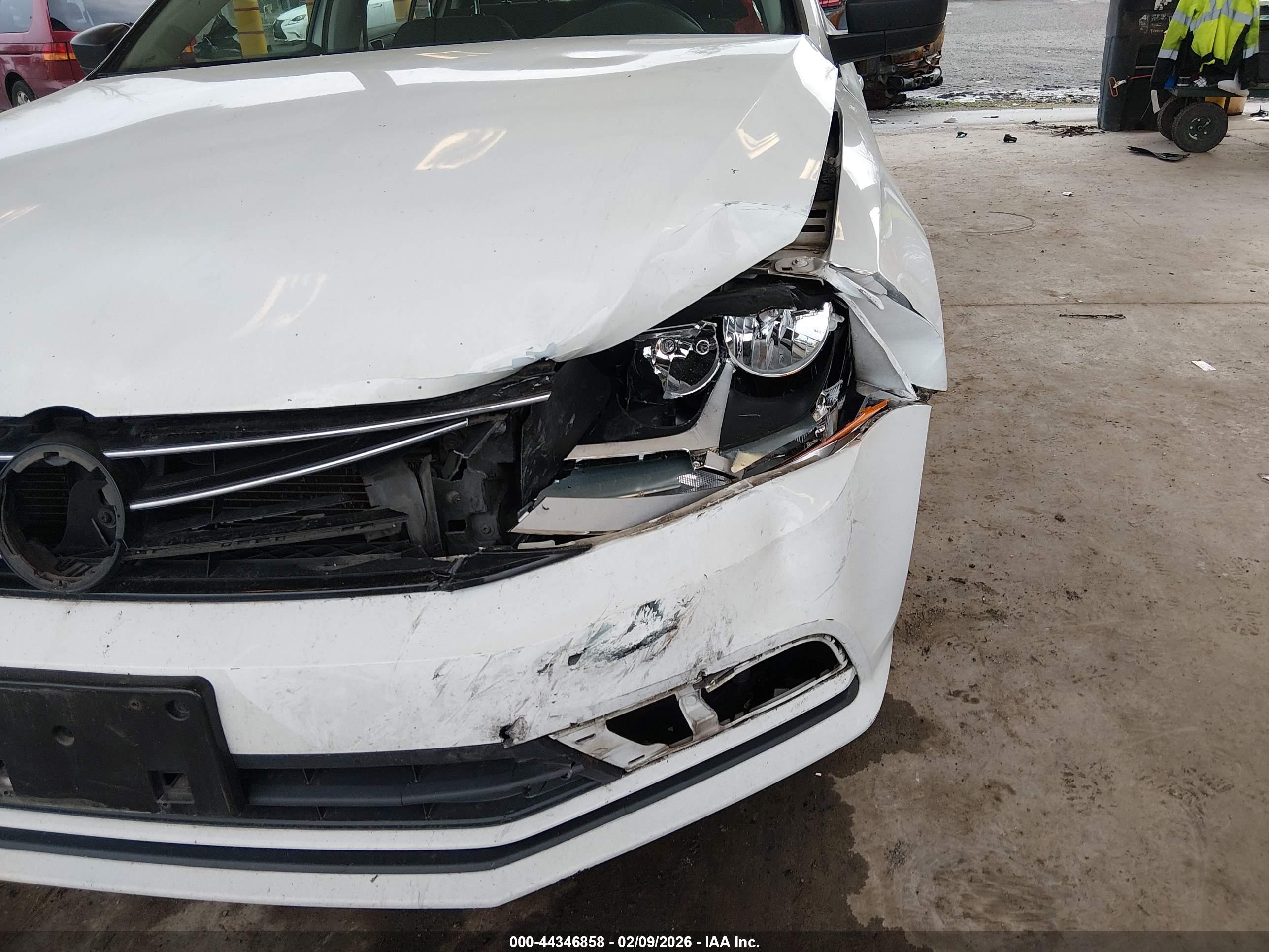 VOLKSWAGEN JETTA image 6
