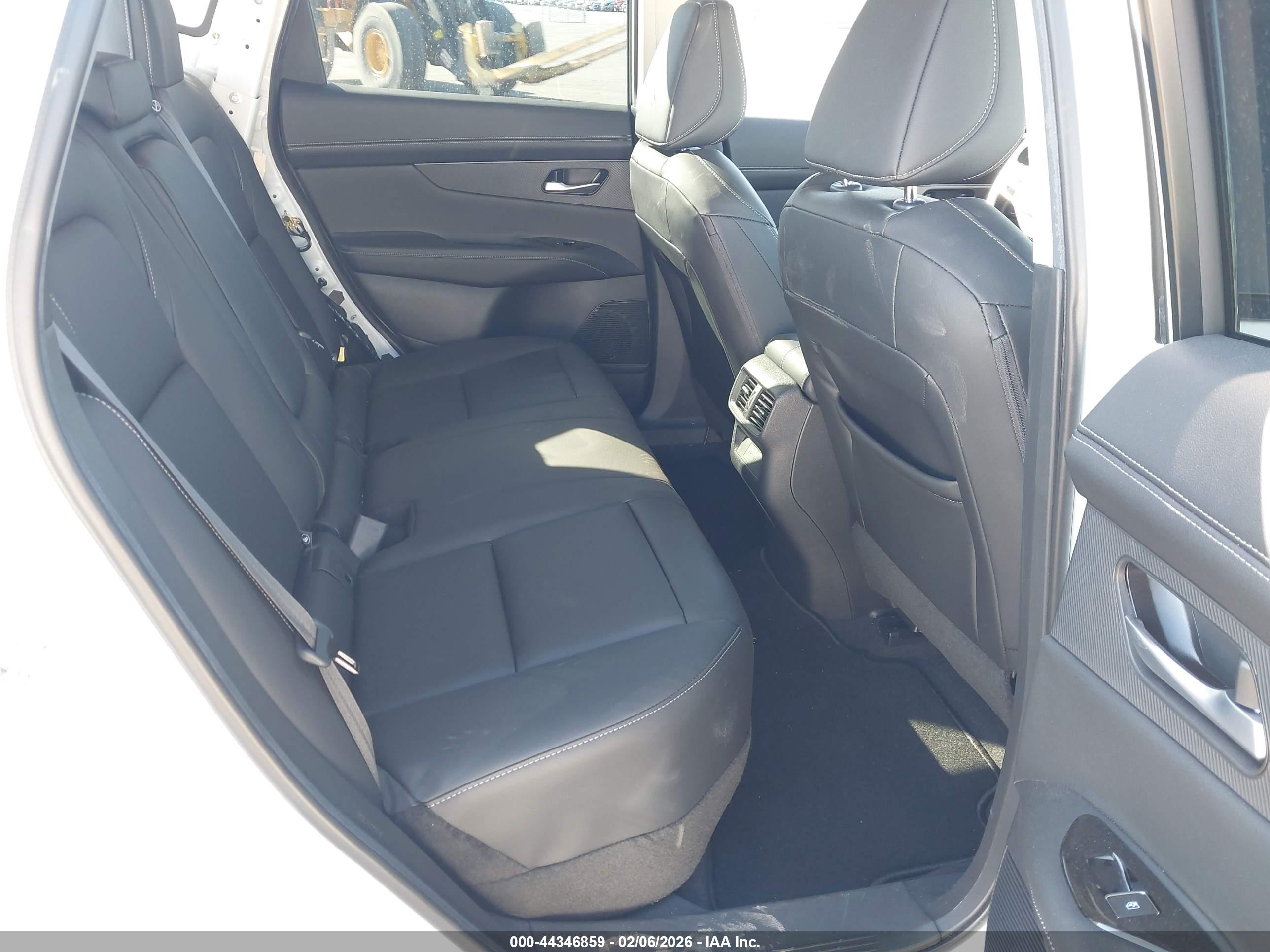 NISSAN MURANO image 8