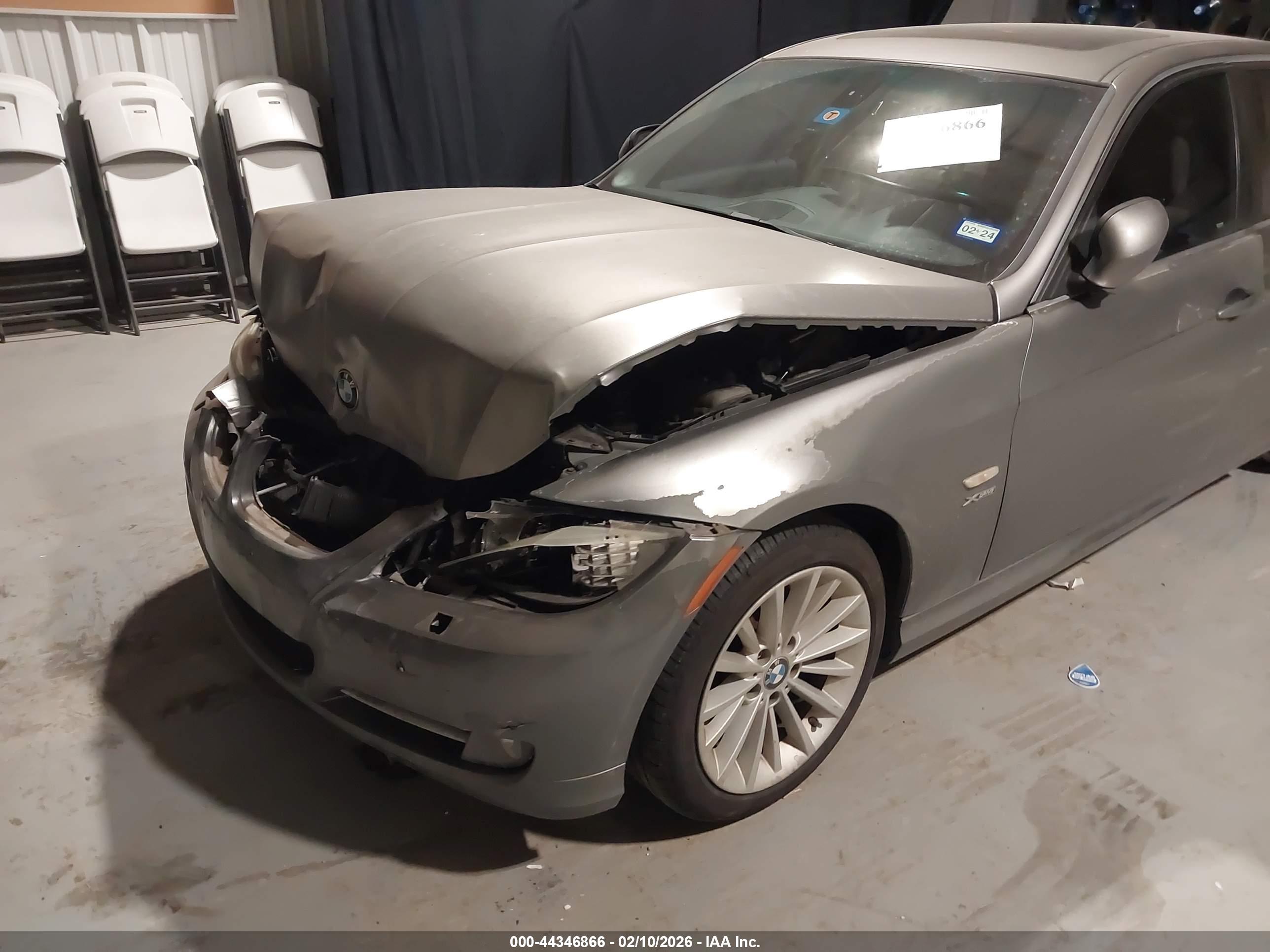 BMW 335I image 6