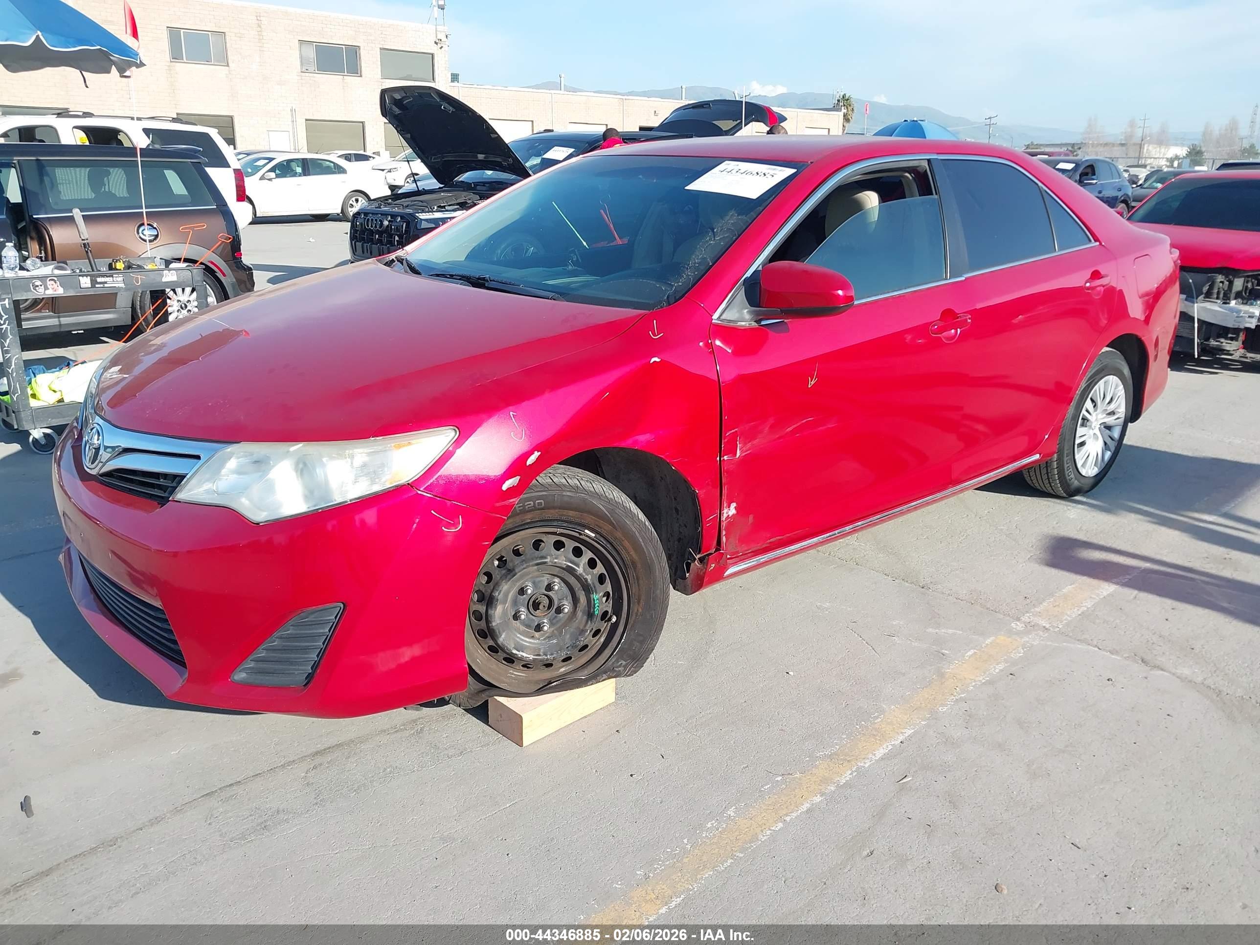 TOYOTA CAMRY image 2