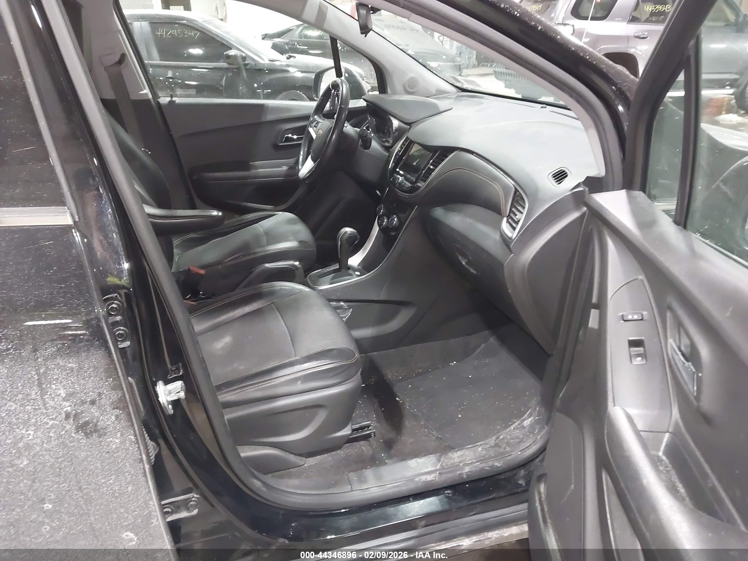 CHEVROLET TRAX image 5