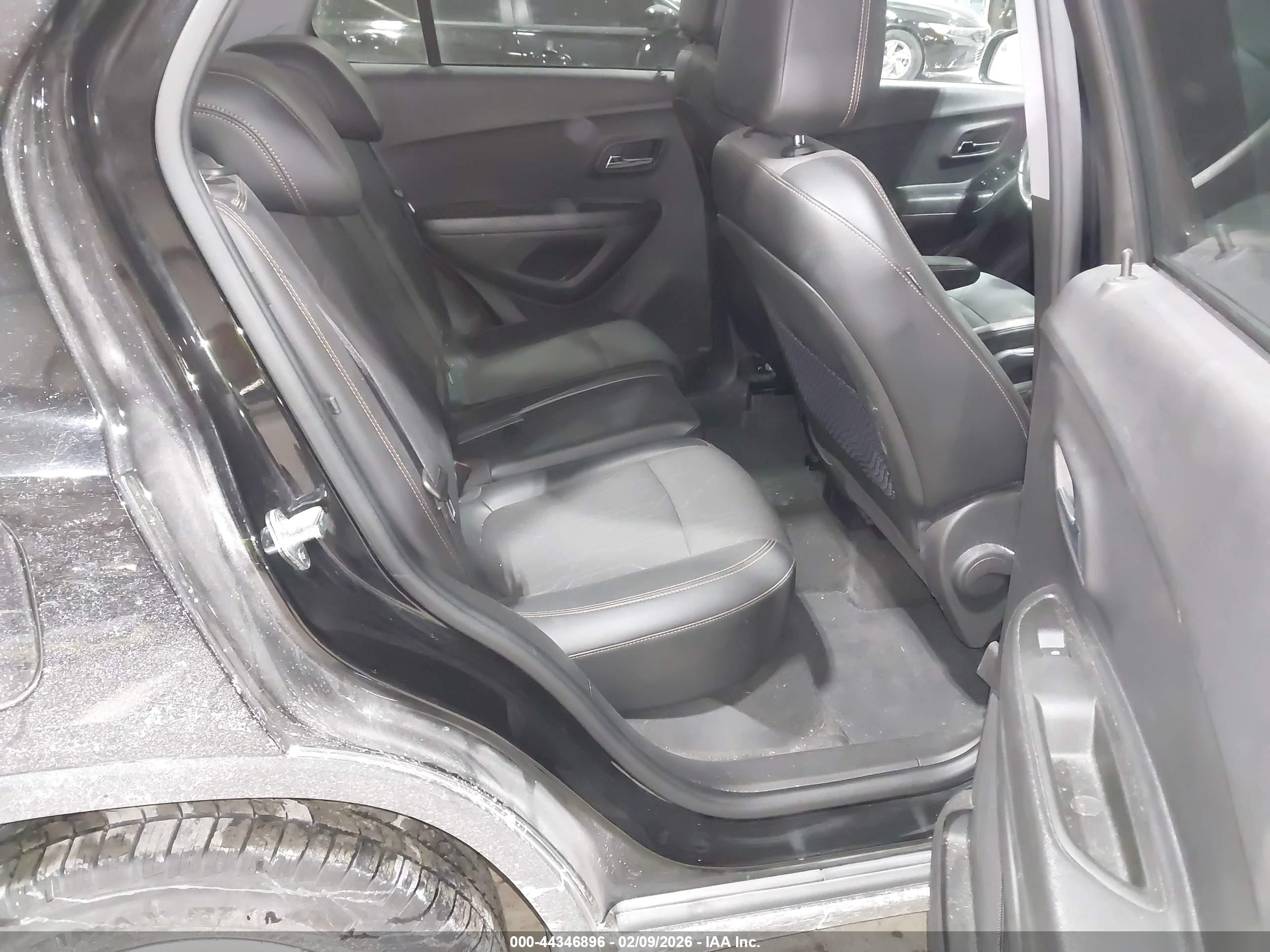 CHEVROLET TRAX image 8
