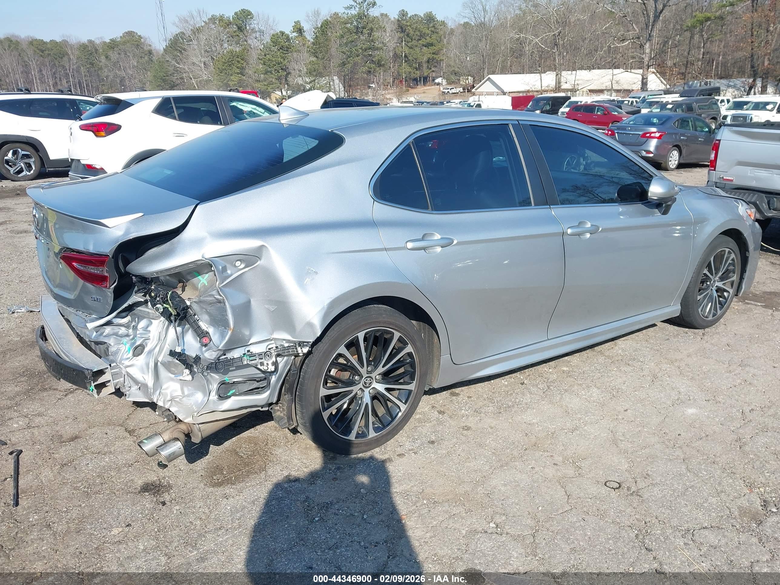 TOYOTA CAMRY image 4