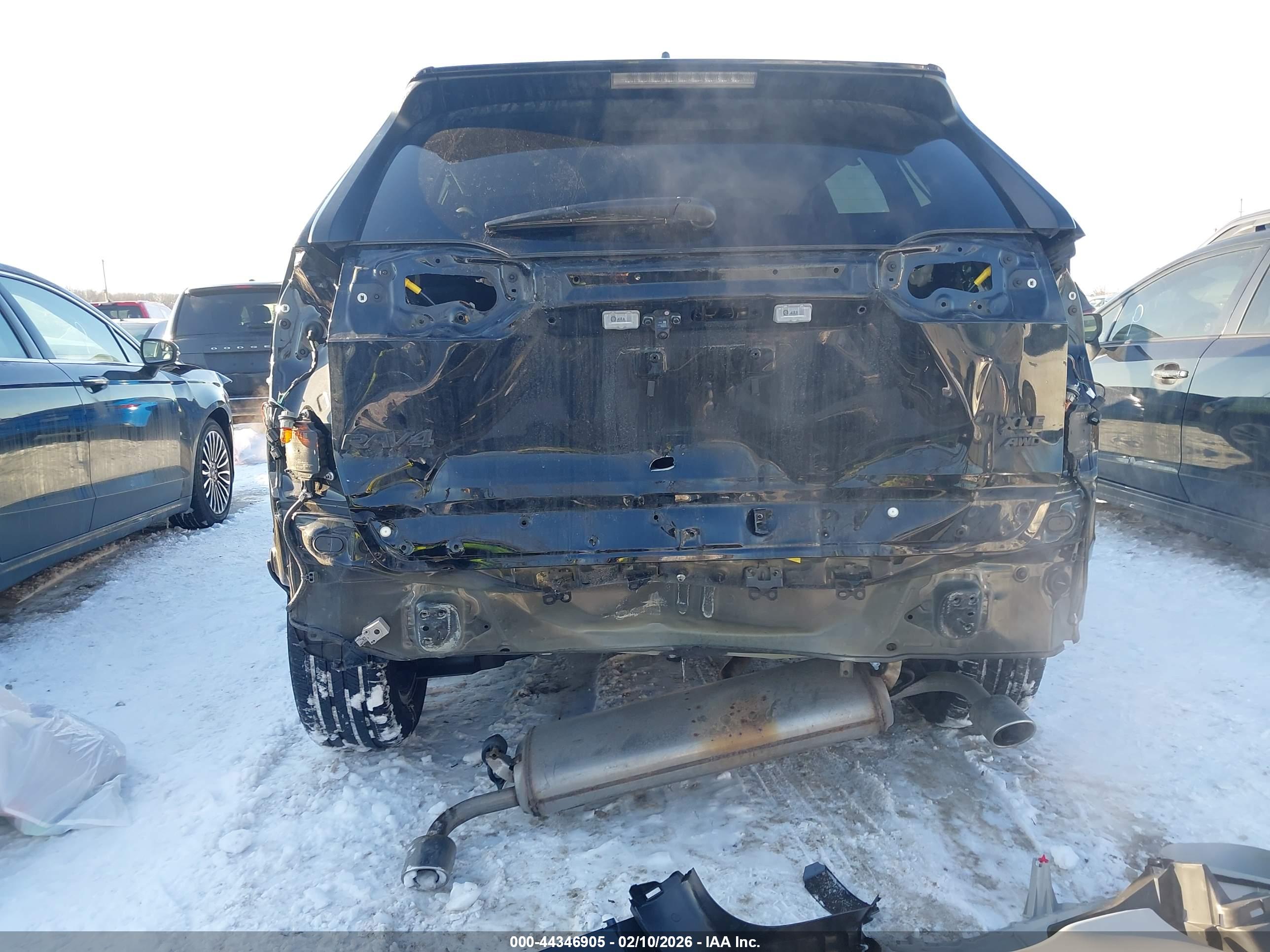 TOYOTA RAV4 image 6