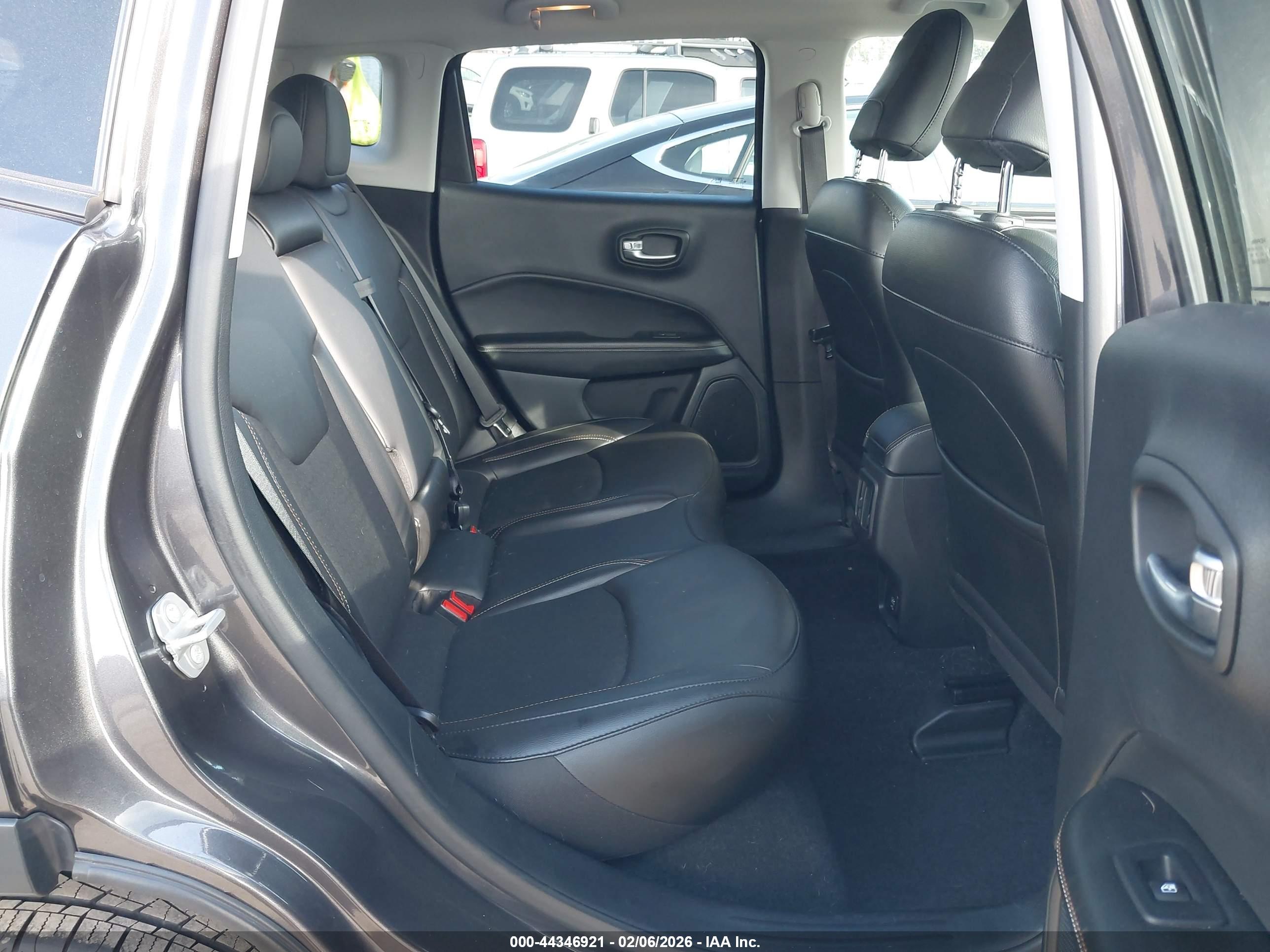 JEEP COMPASS image 8