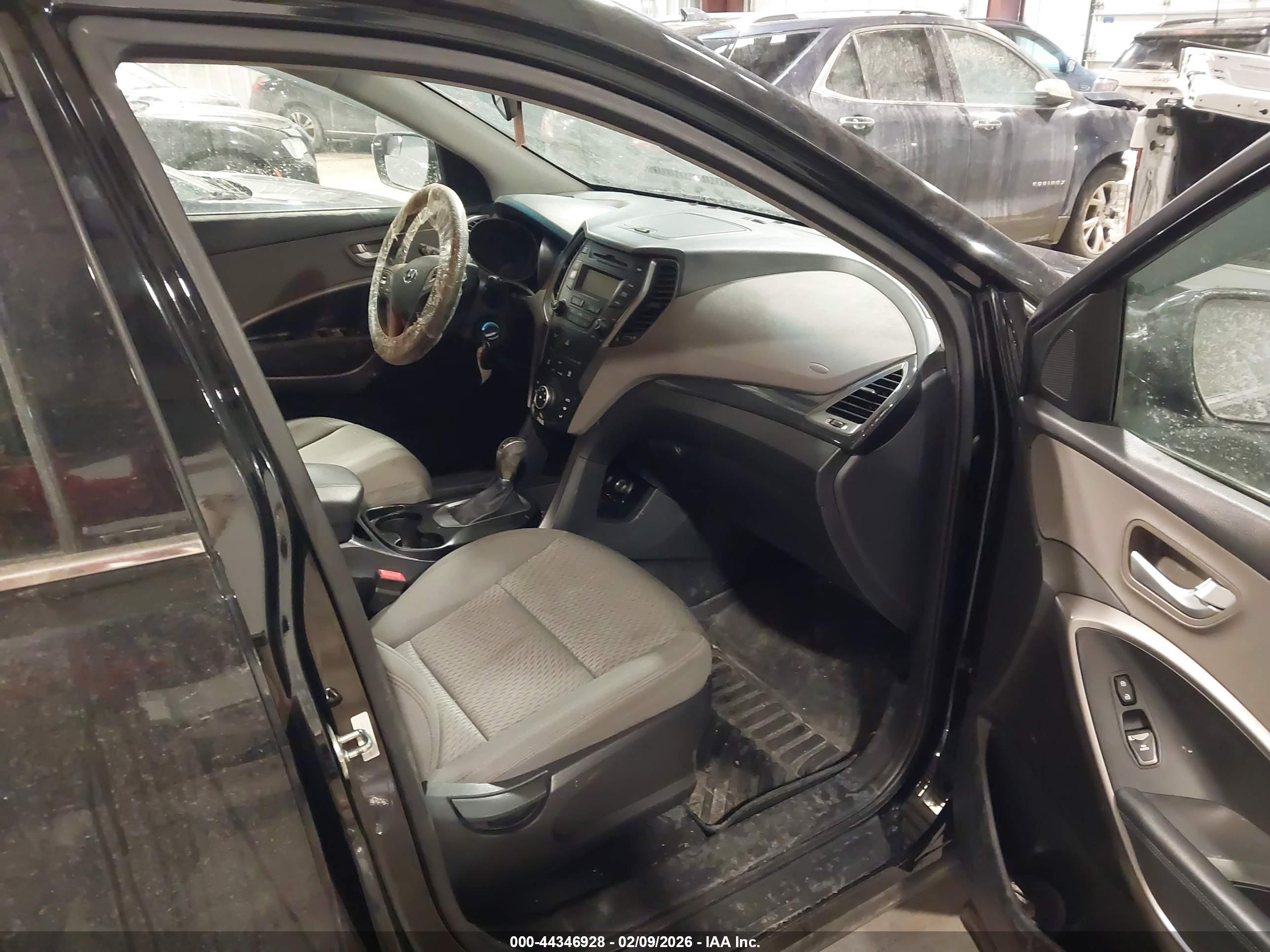 HYUNDAI SANTA image 5