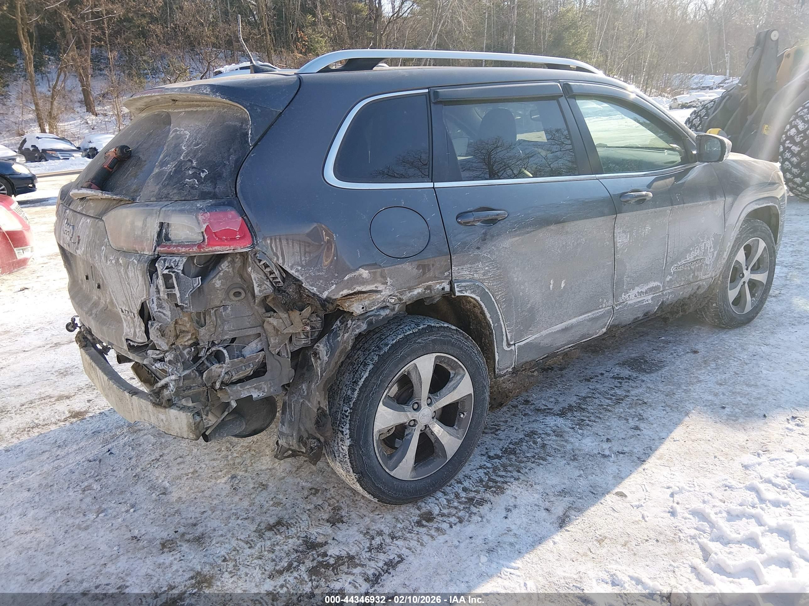 JEEP CHEROKEE image 4