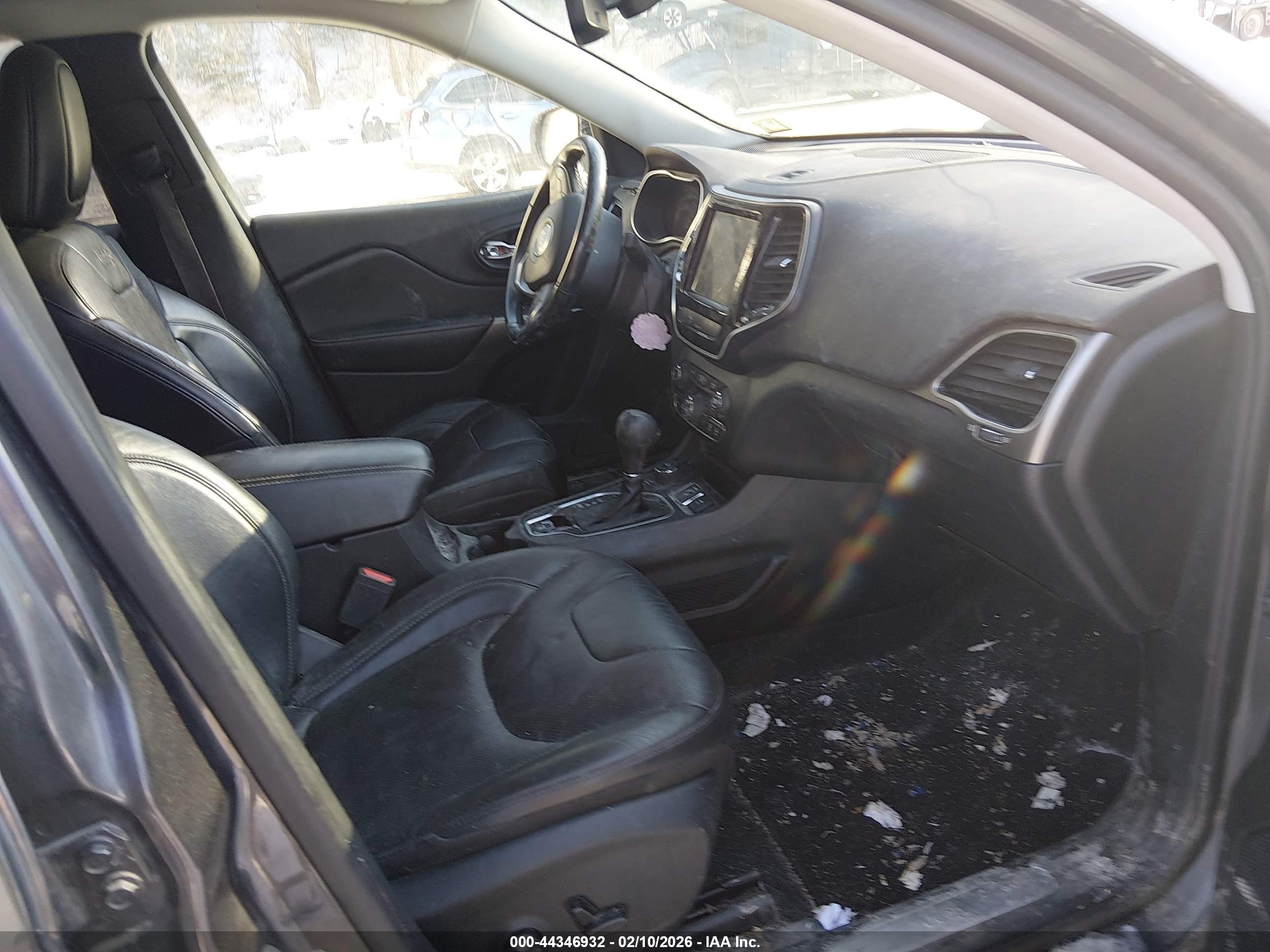 JEEP CHEROKEE image 5