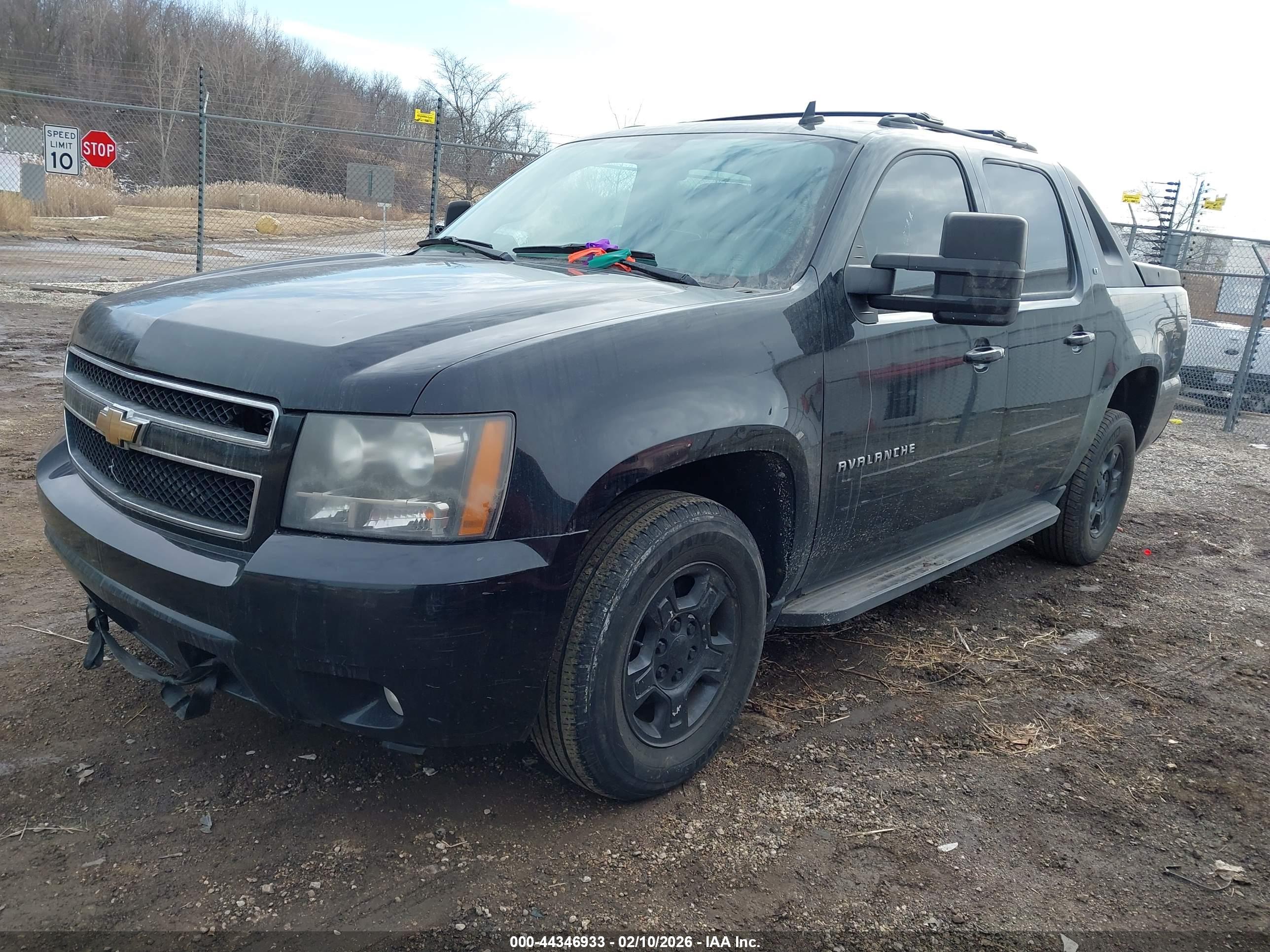 CHEVROLET AVALANCHE image 2