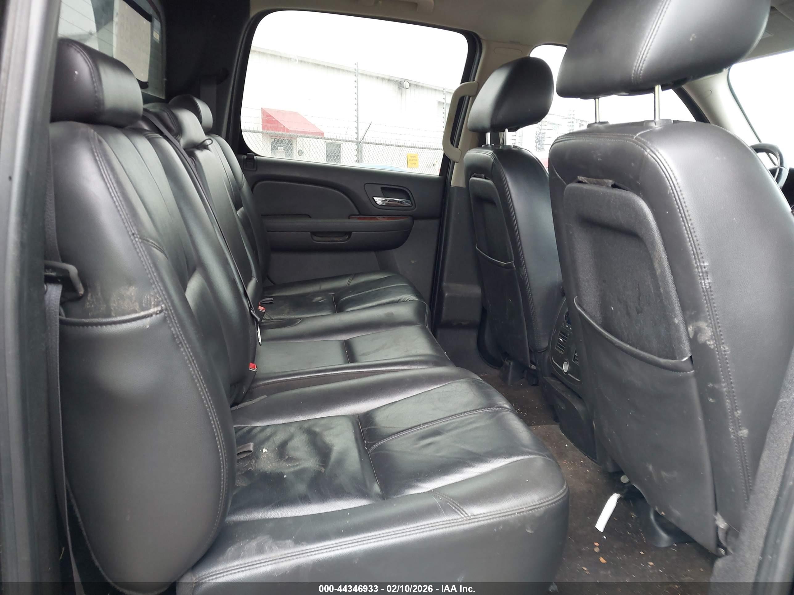 CHEVROLET AVALANCHE image 8