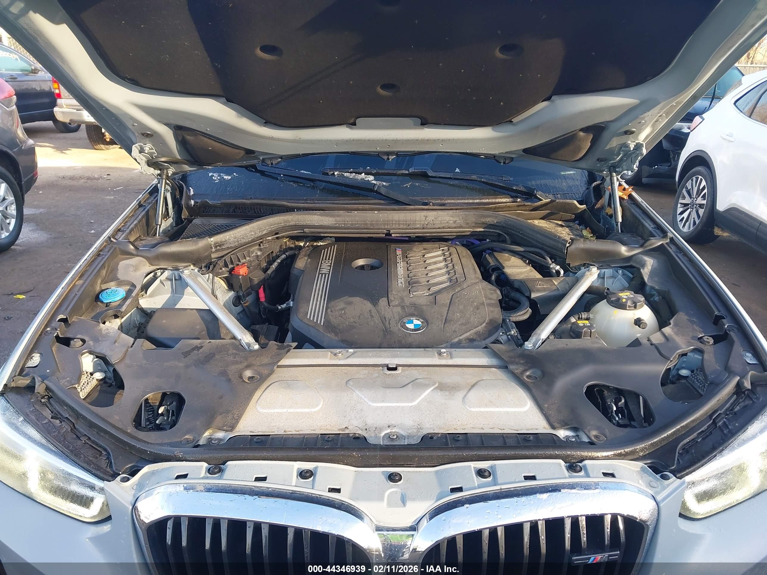 BMW X4 image 10