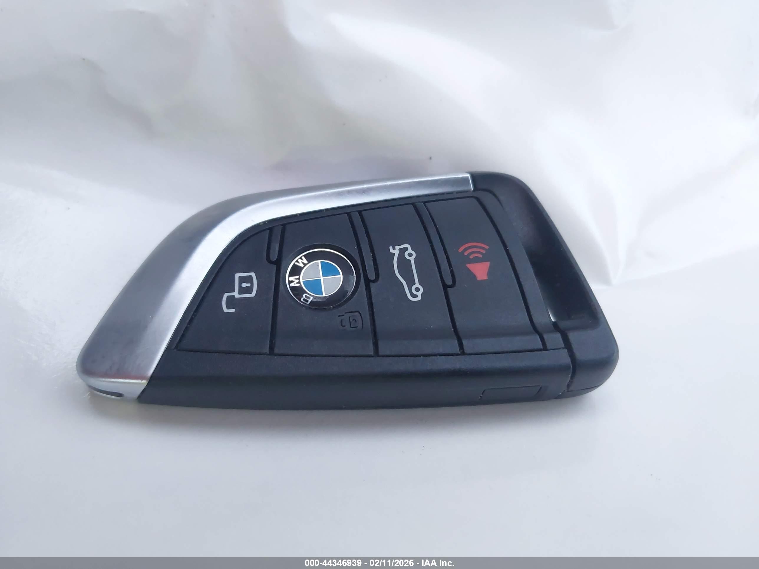 BMW X4 image 11