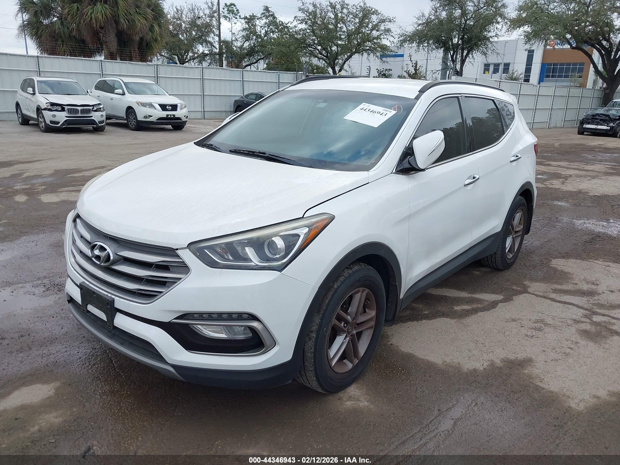 HYUNDAI SANTA image 2