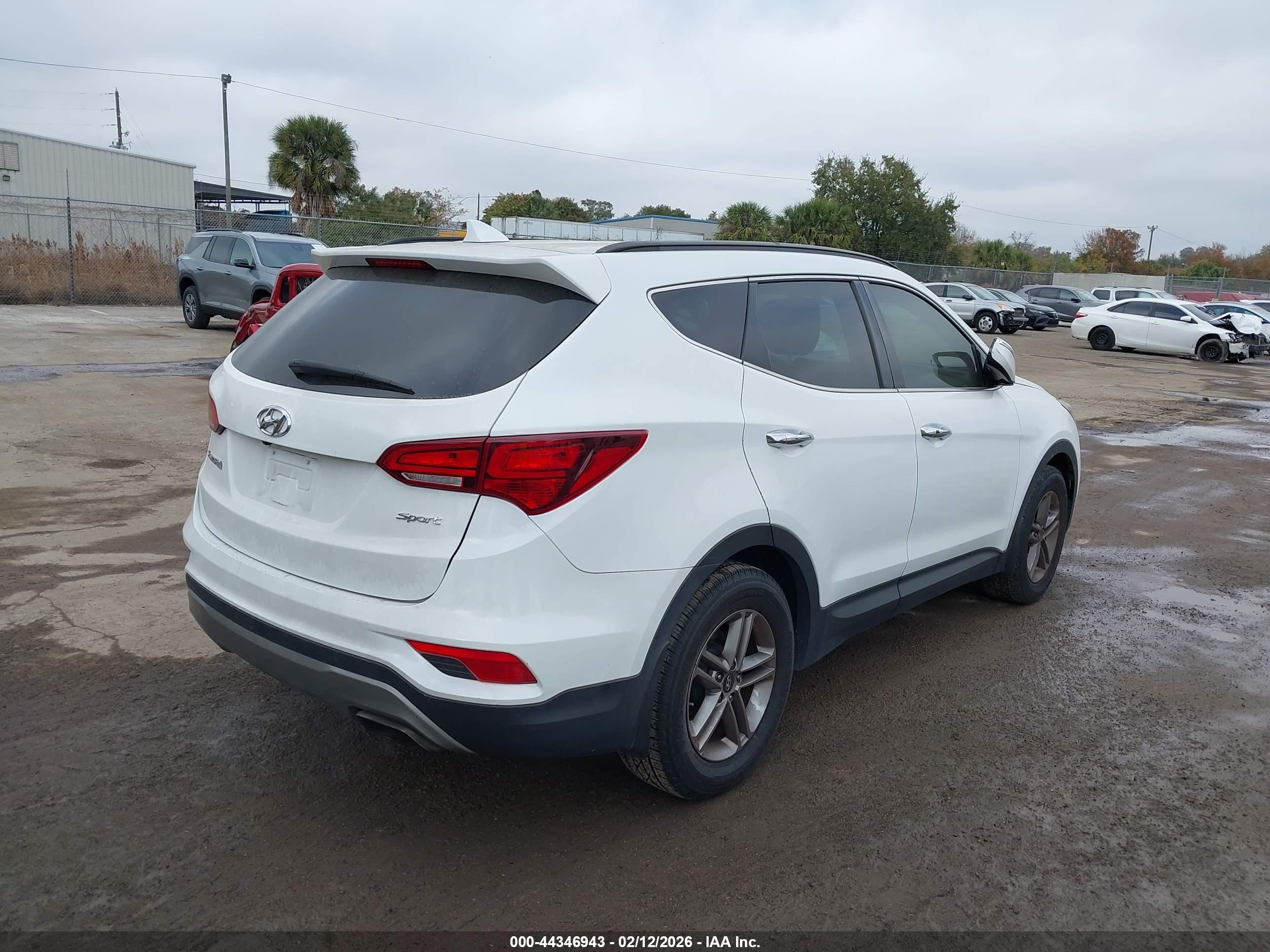 HYUNDAI SANTA image 4