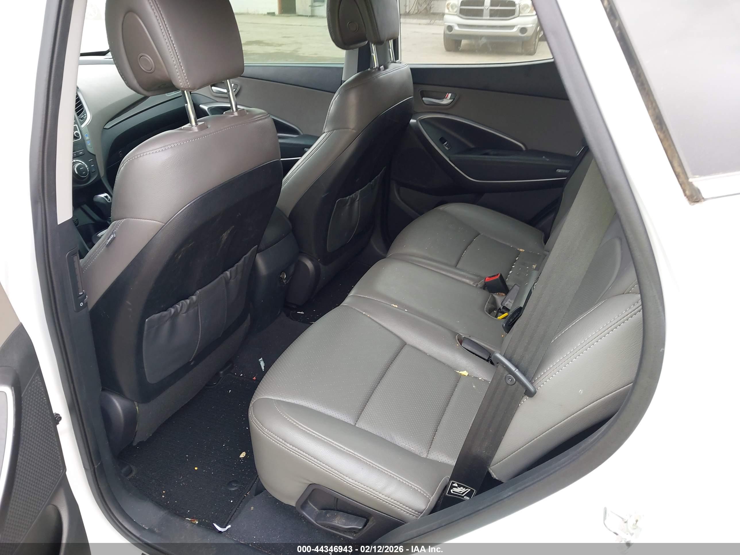 HYUNDAI SANTA image 8