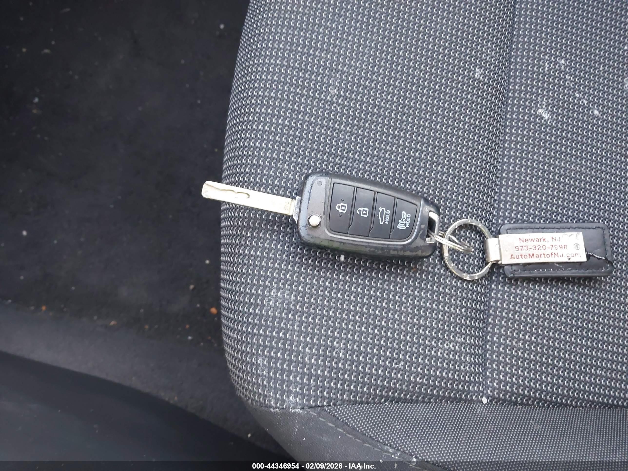 HYUNDAI ACCENT image 11