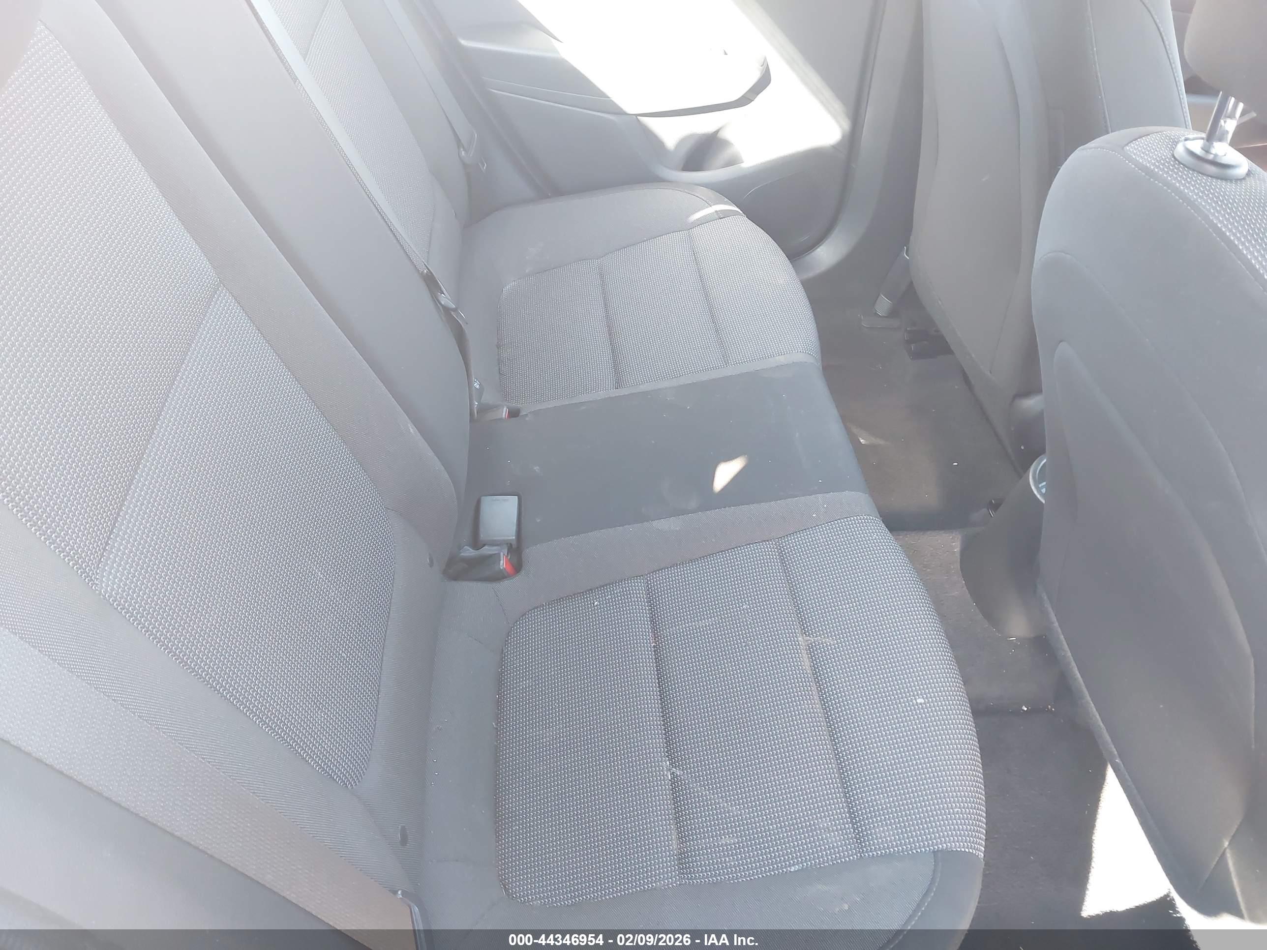 HYUNDAI ACCENT image 8